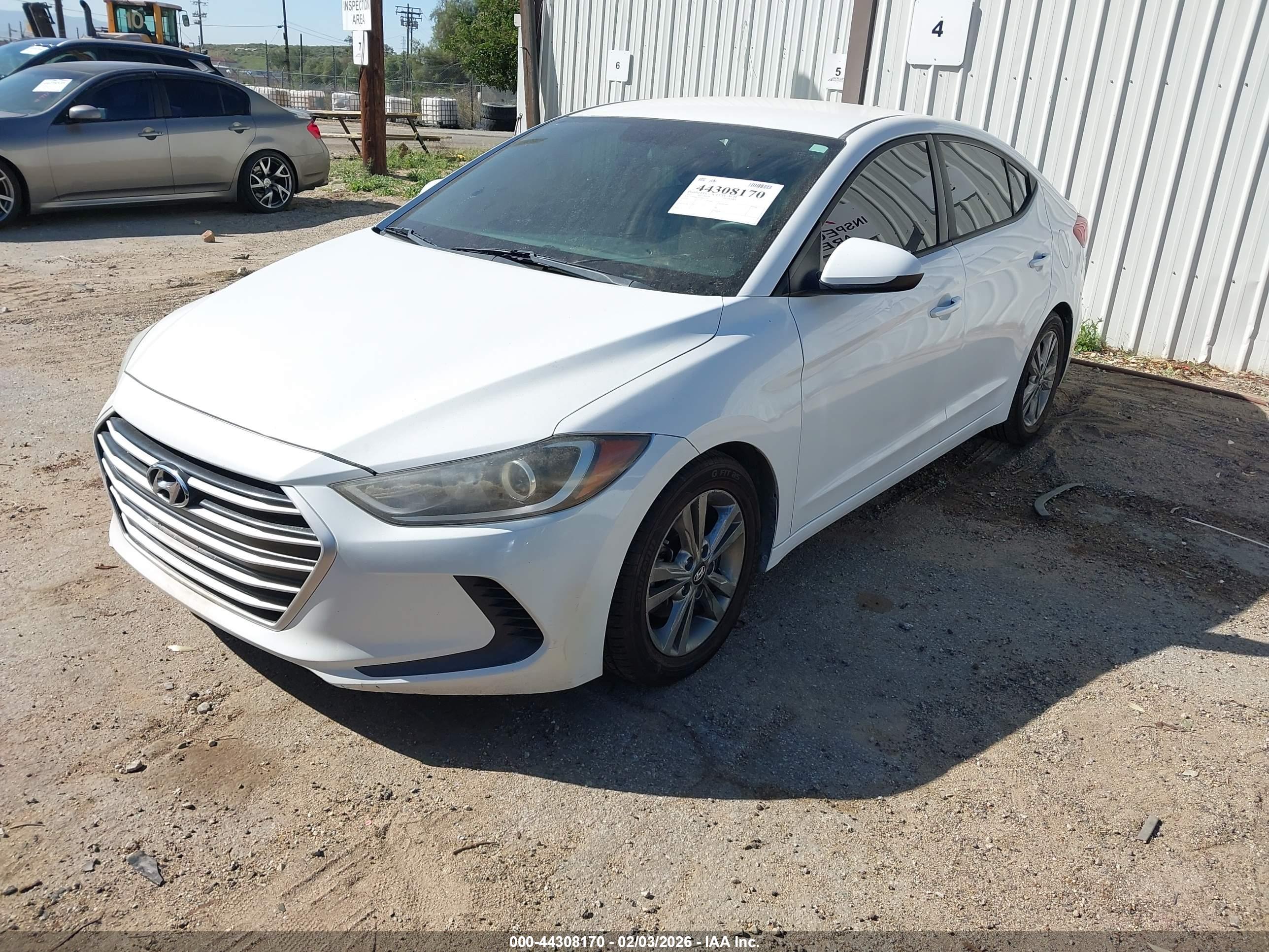 HYUNDAI ELANTRA image 2