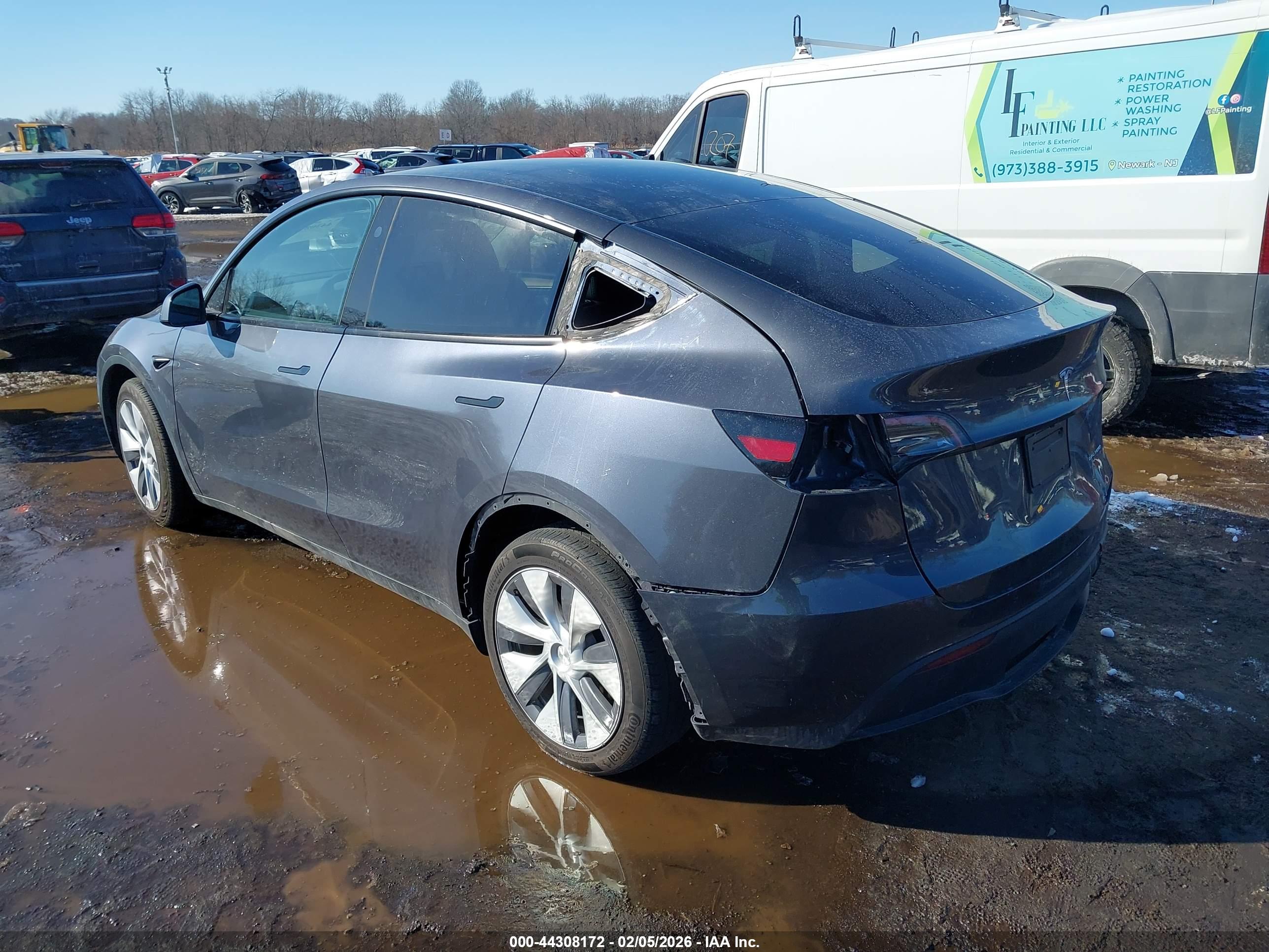 TESLA MODEL image 6