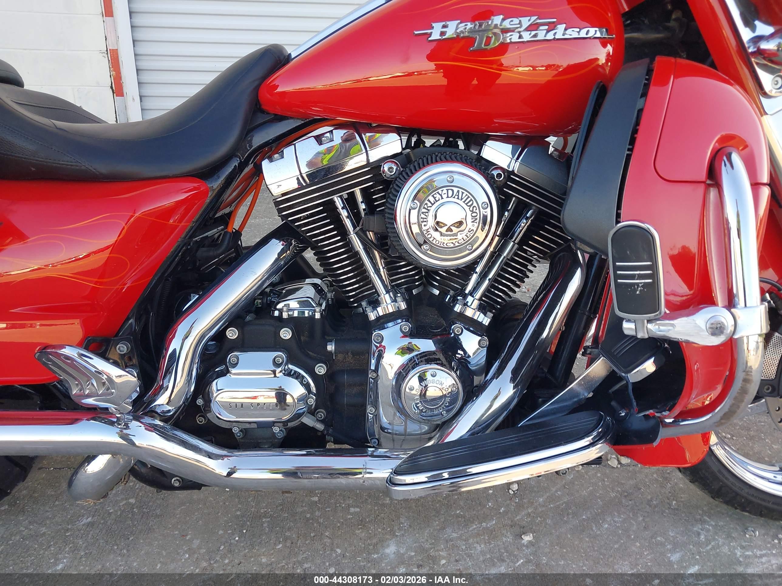 HARLEY-DAVIDSON FLHX image 8