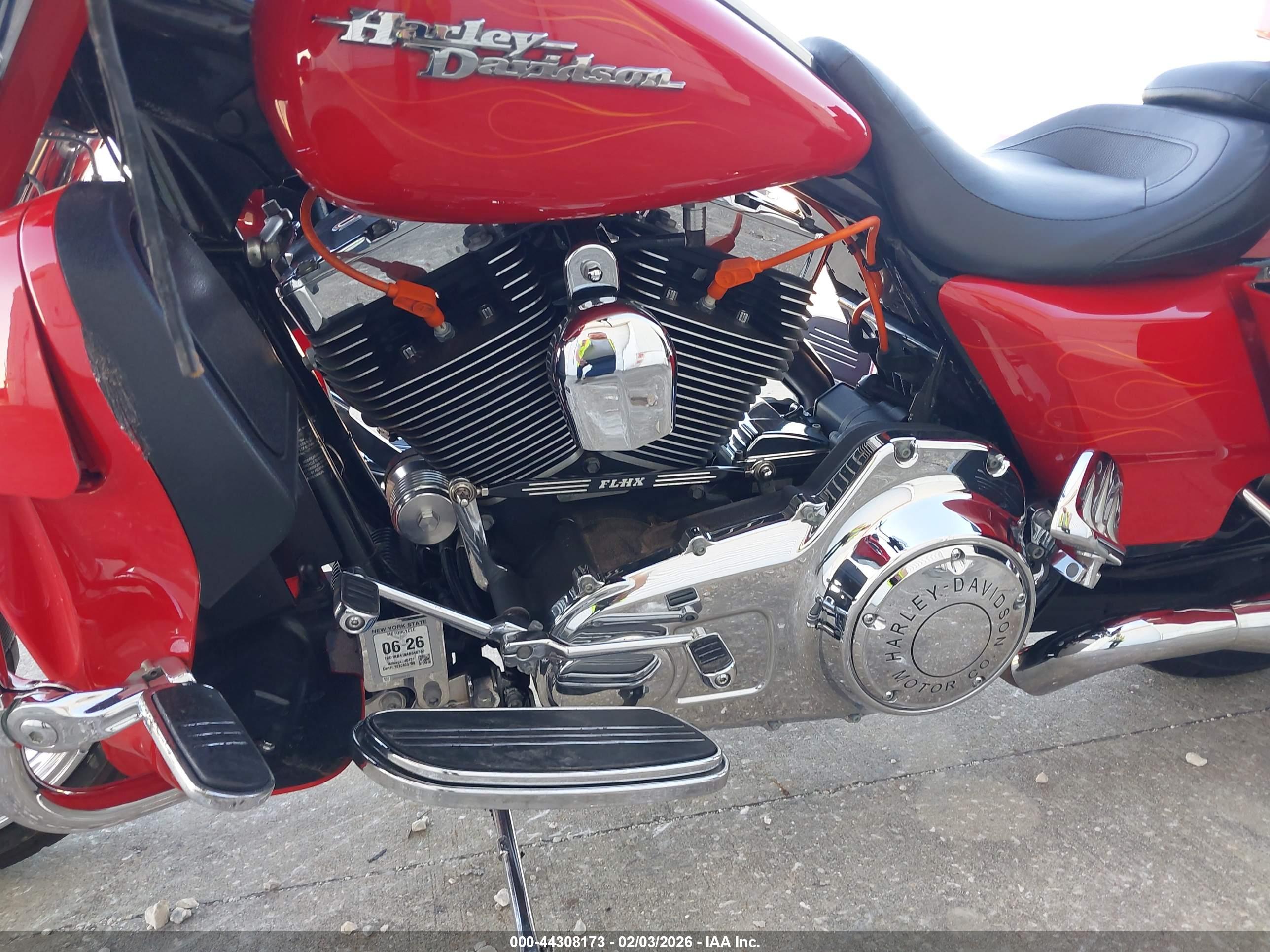 HARLEY-DAVIDSON FLHX image 9