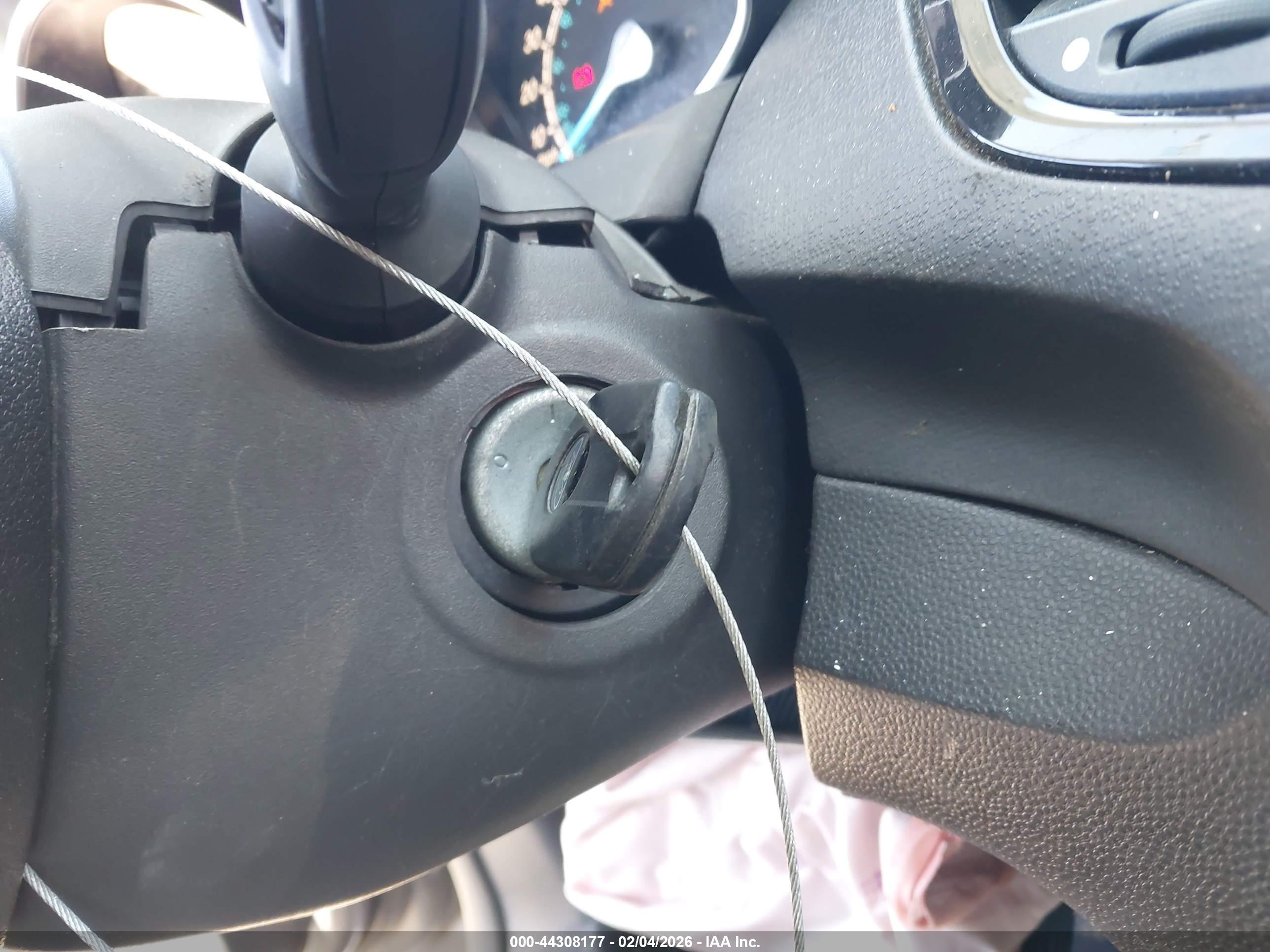 FORD FIESTA image 11