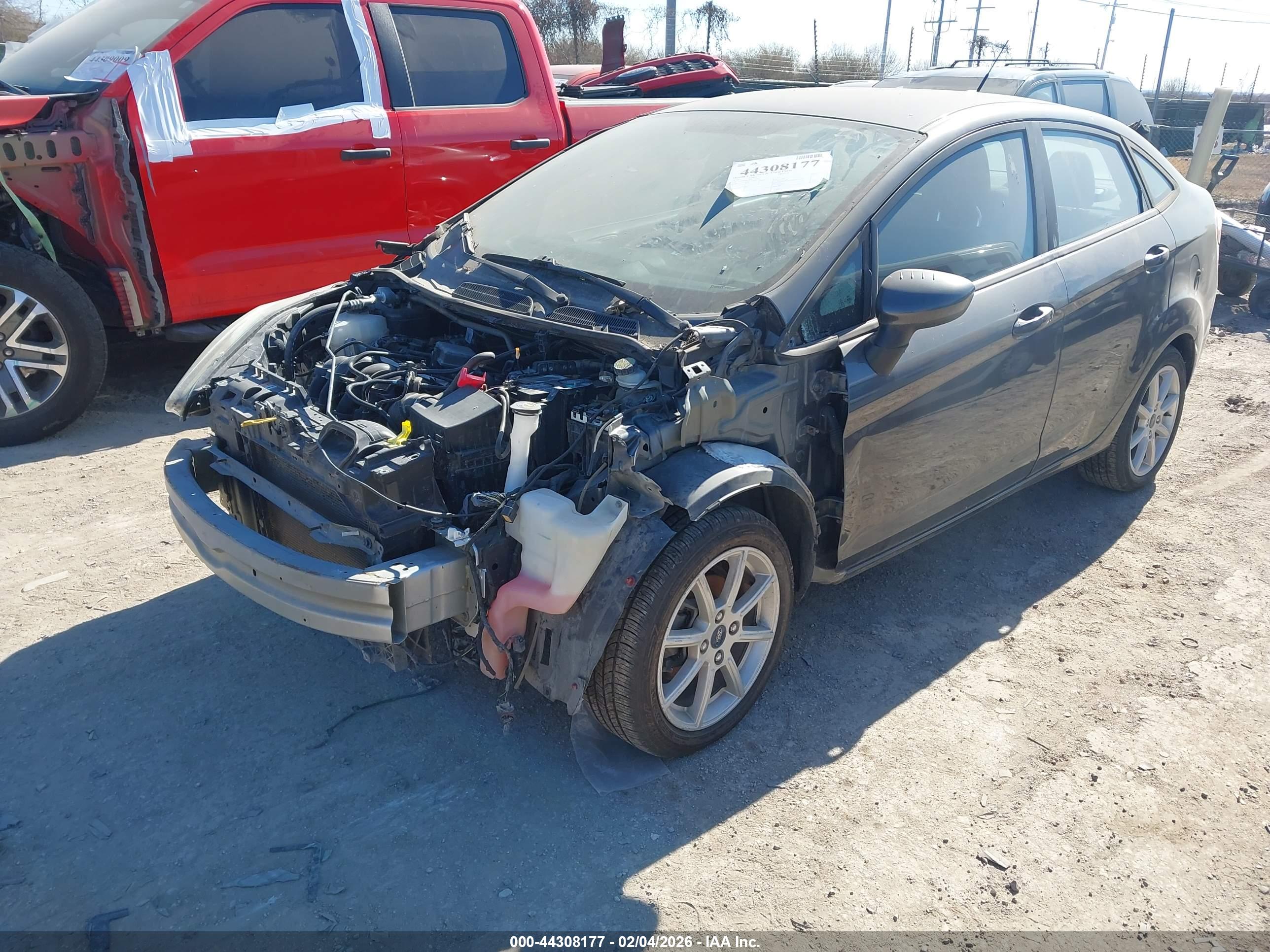 FORD FIESTA image 2