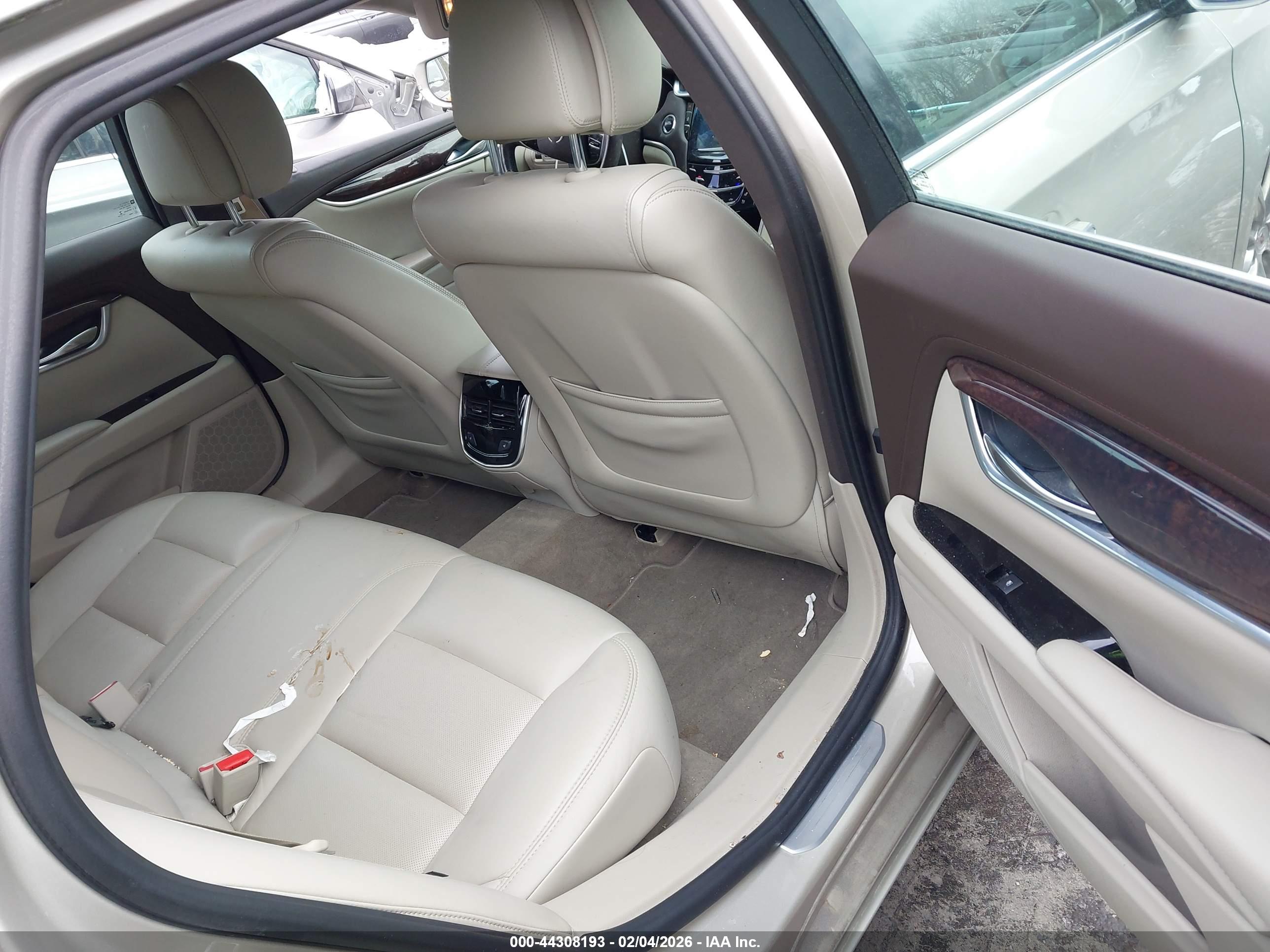 CADILLAC XTS image 8