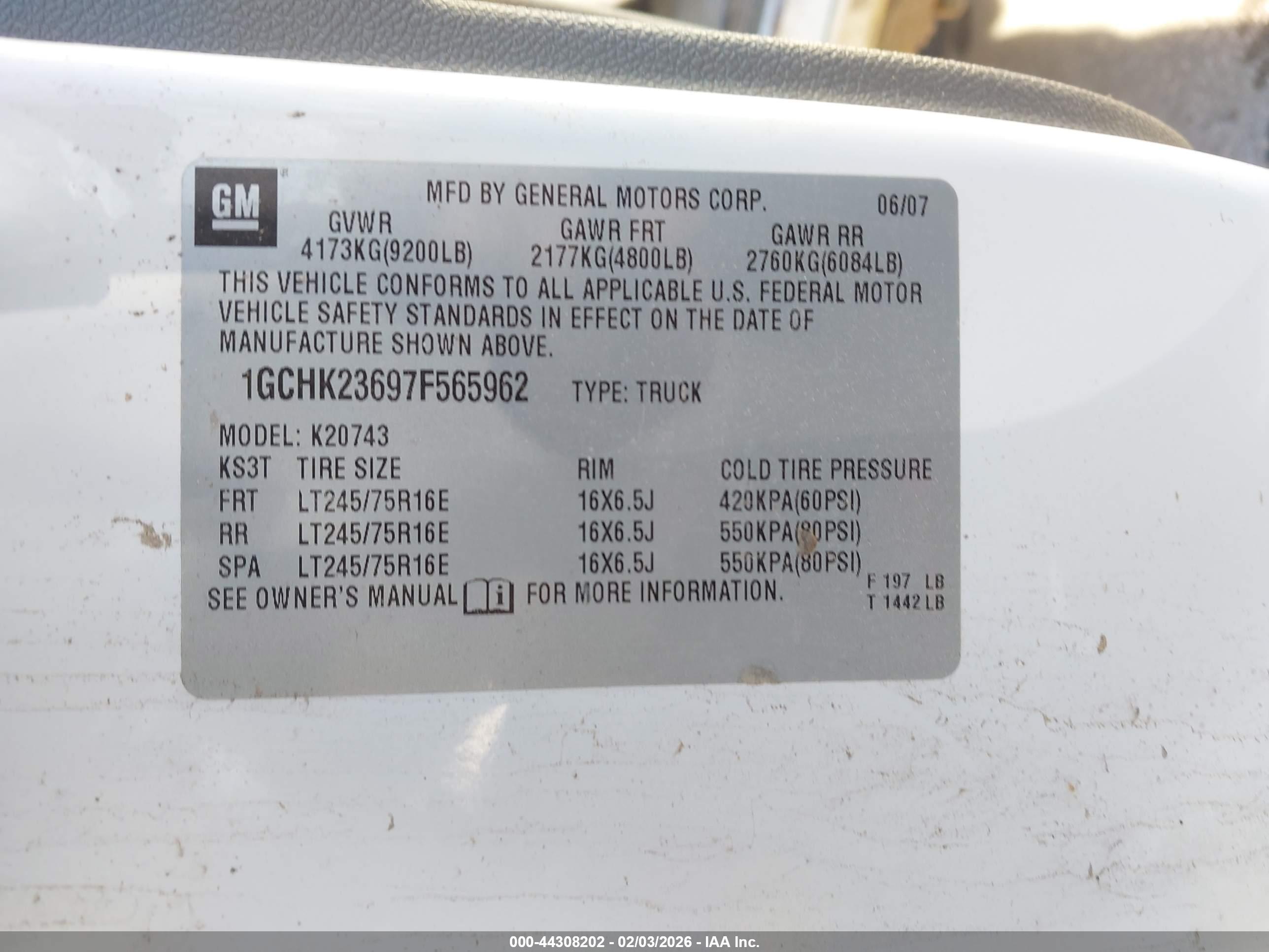 CHEVROLET SILVERADO image 9