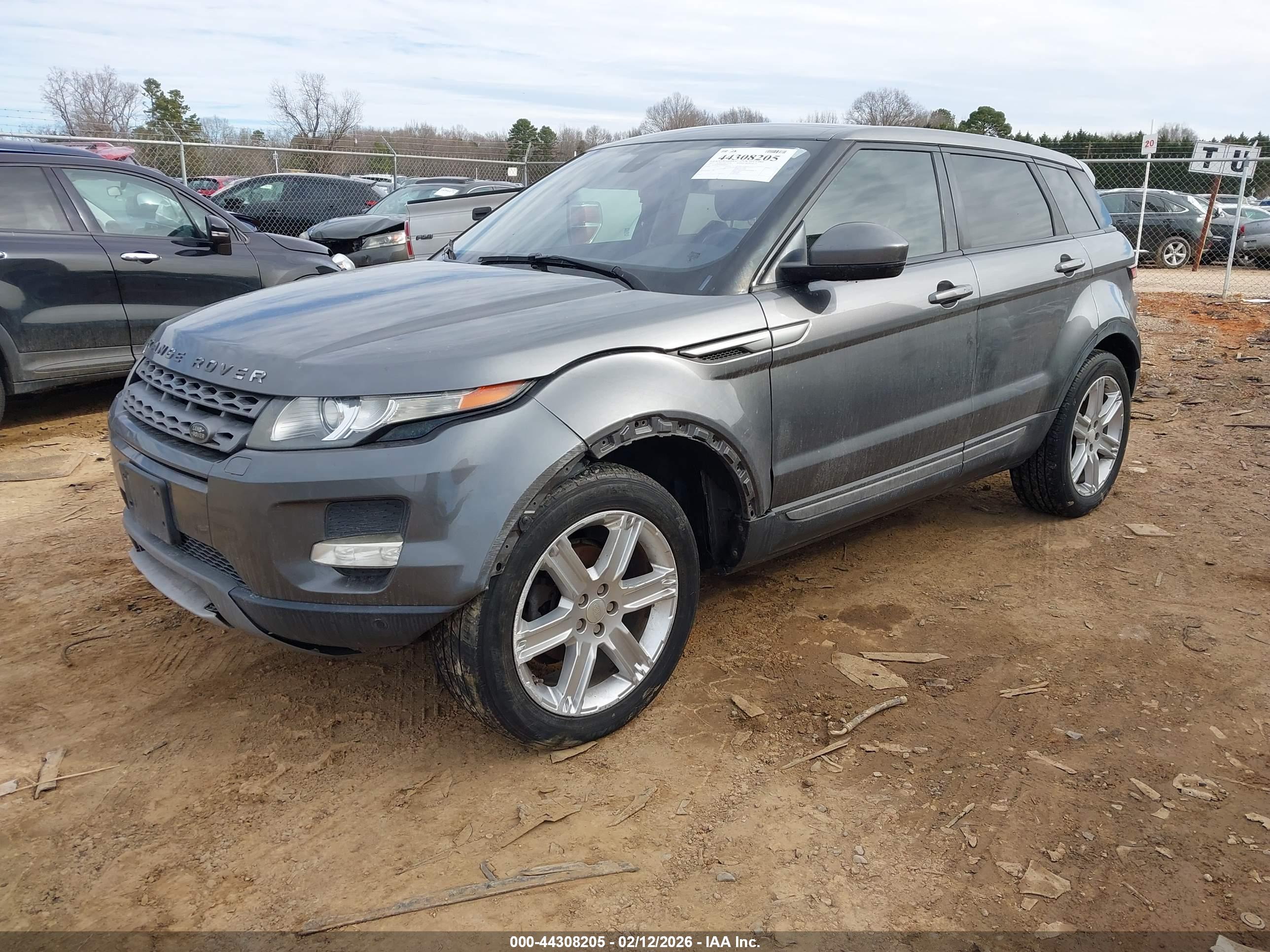 LAND ROVER image 2