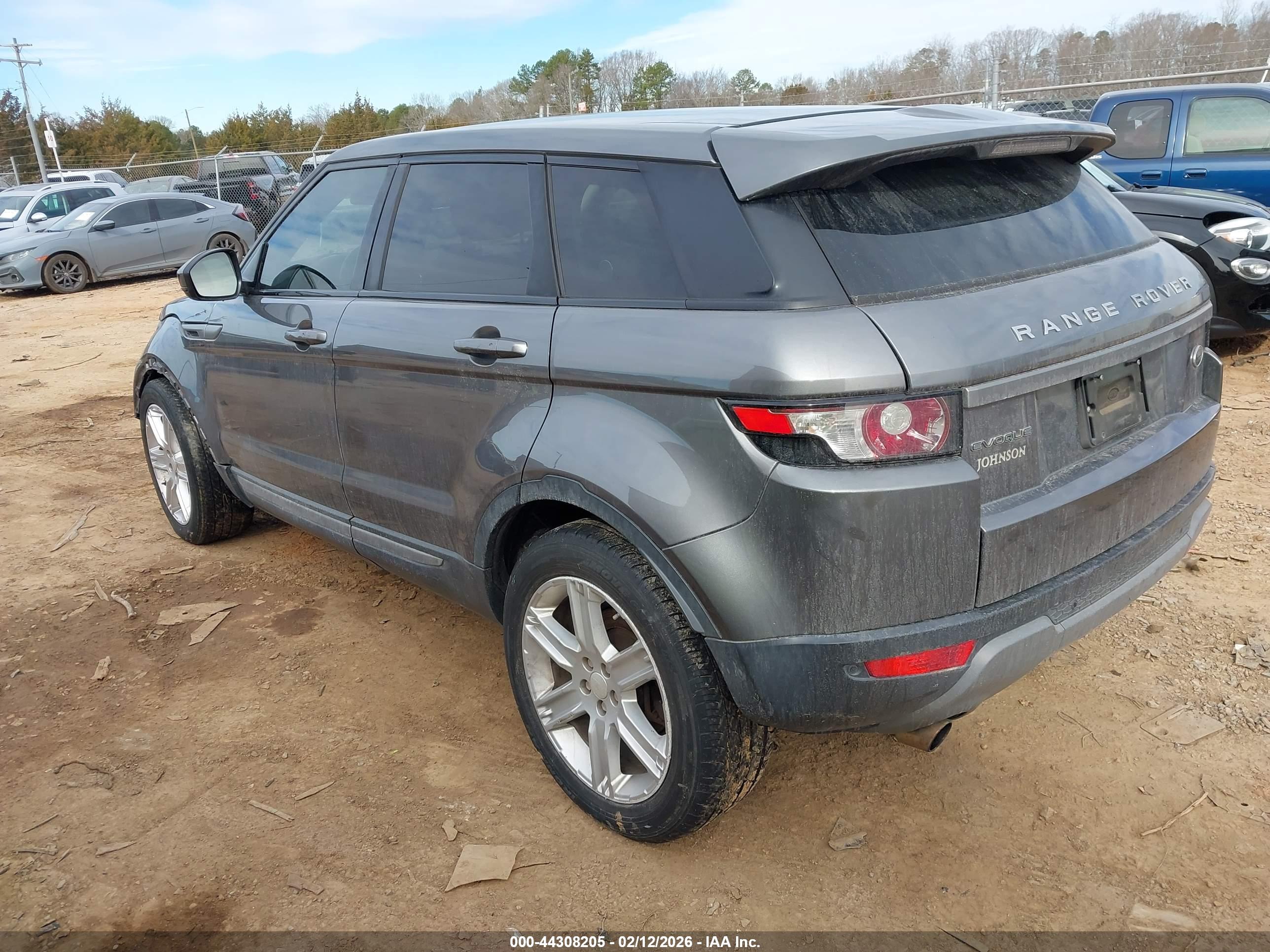 LAND ROVER image 3