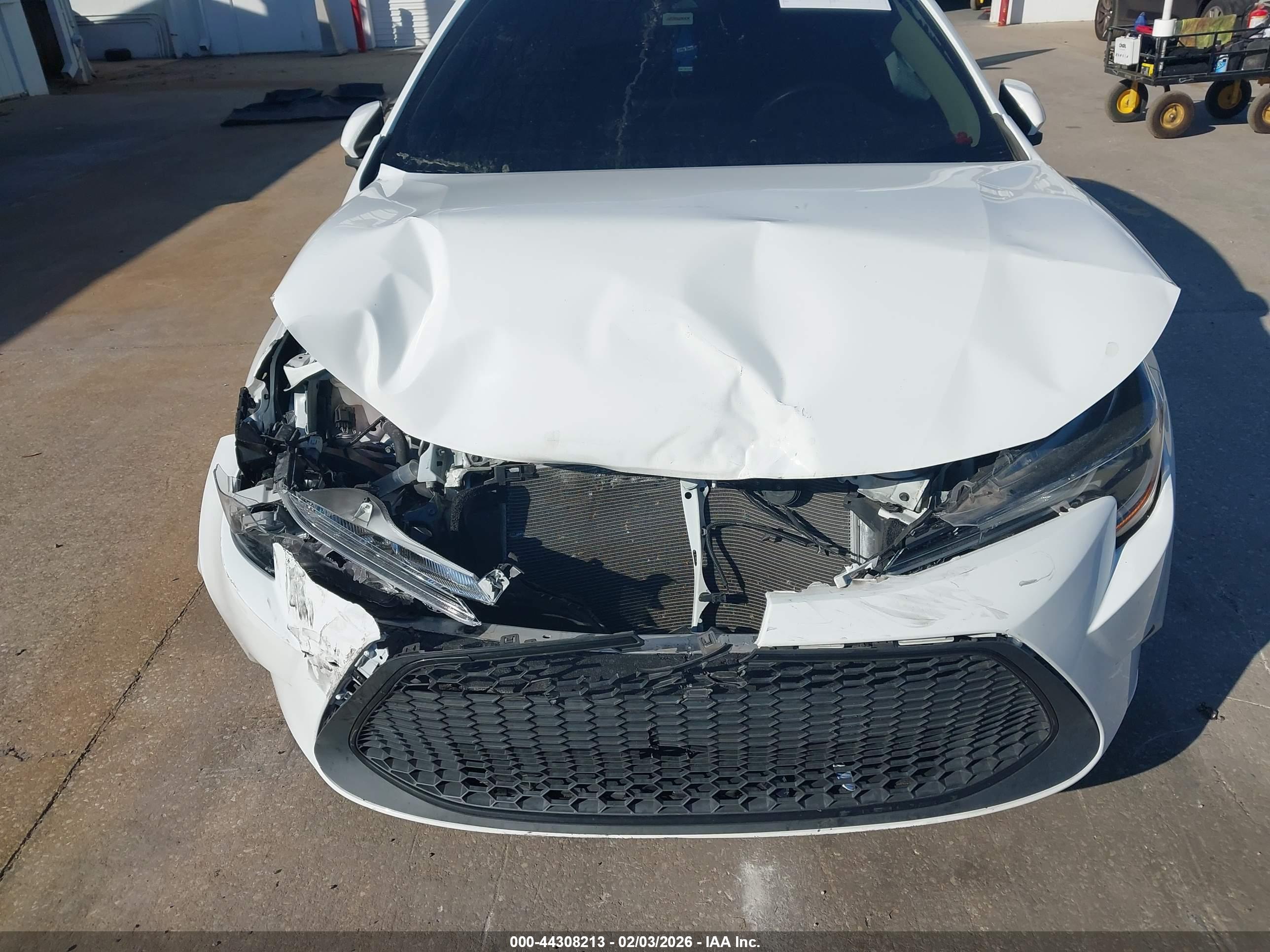 TOYOTA COROLLA image 6