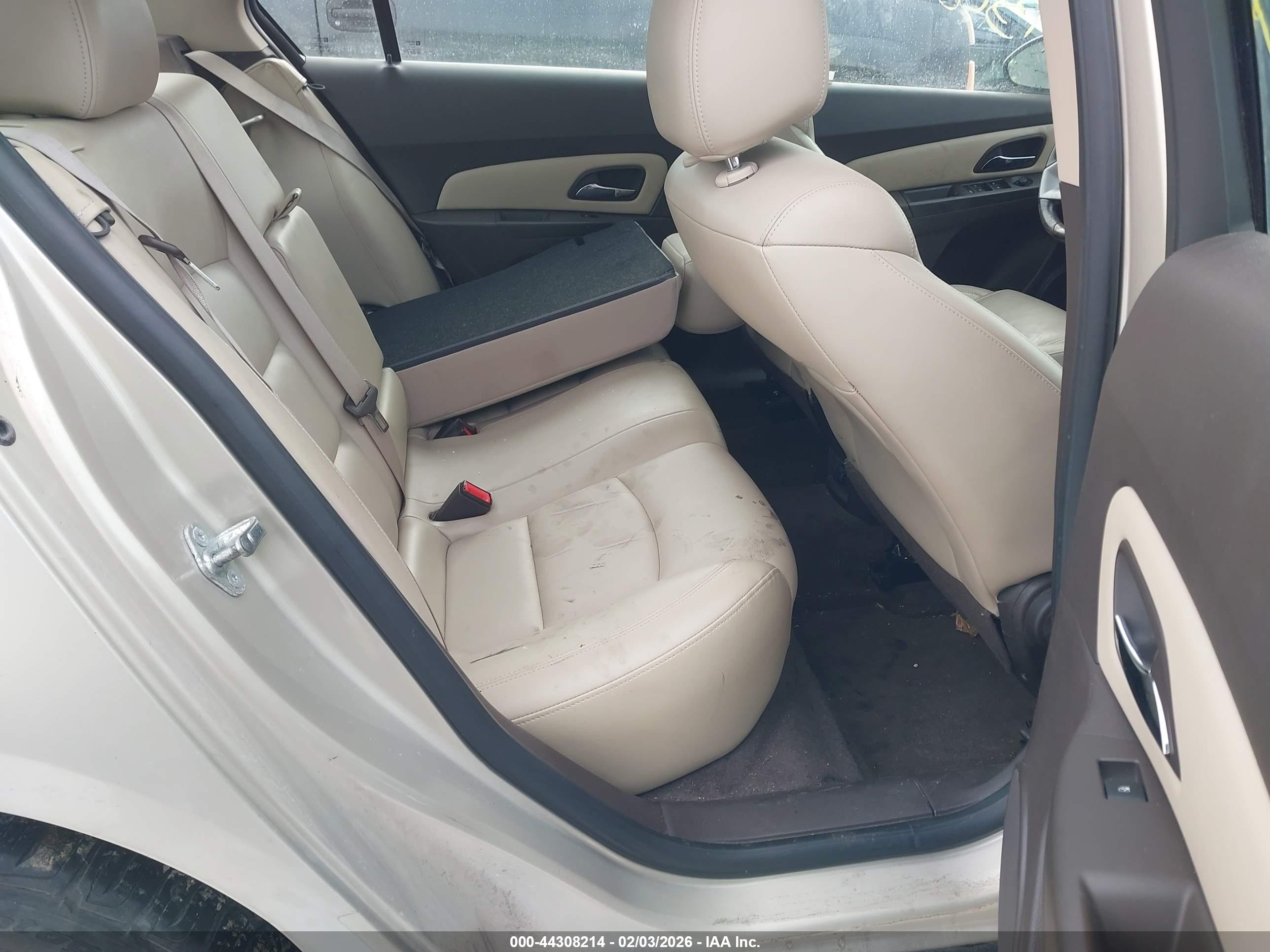 CHEVROLET CRUZE image 8