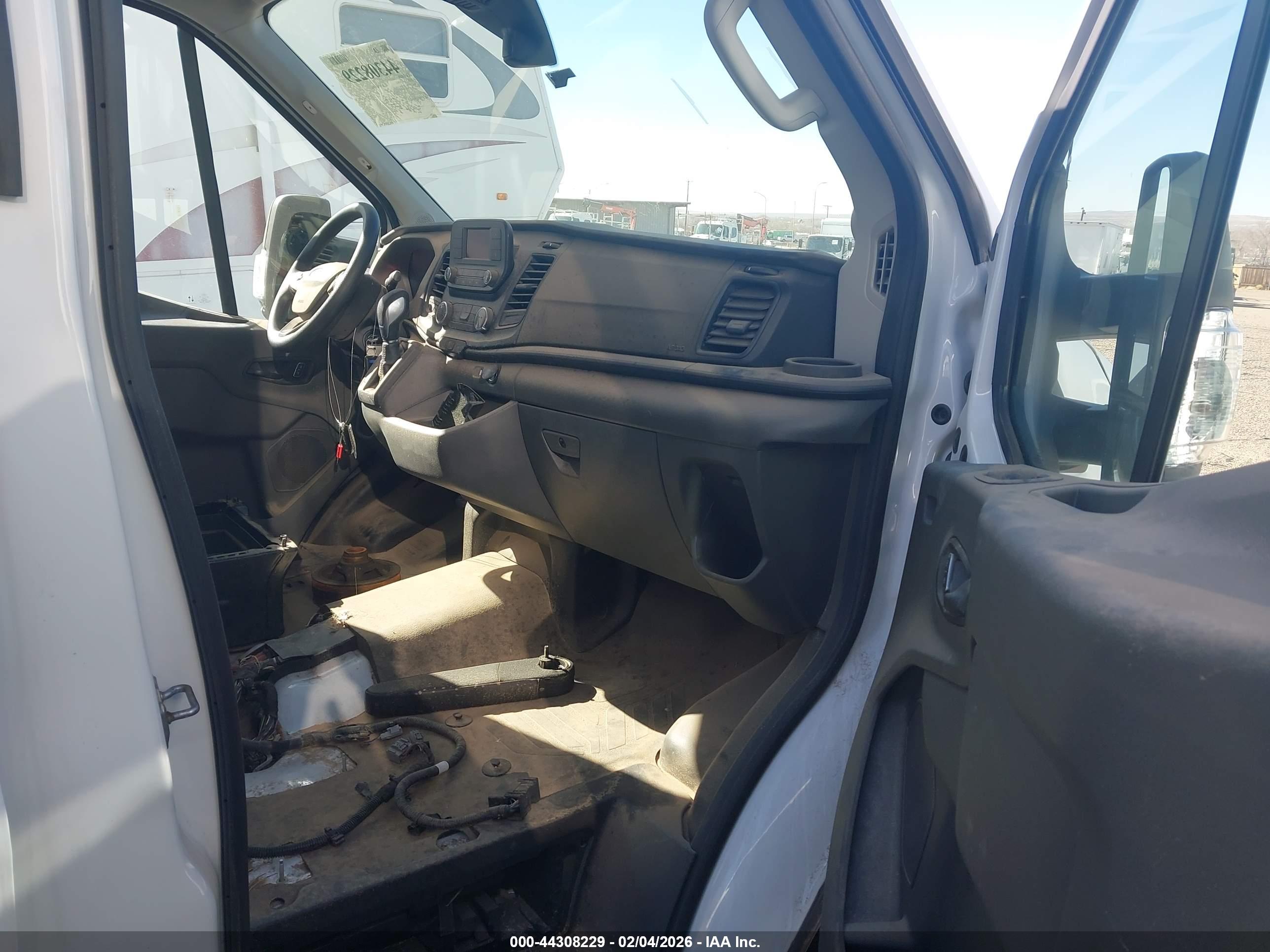 FORD TRANSIT-250 image 5