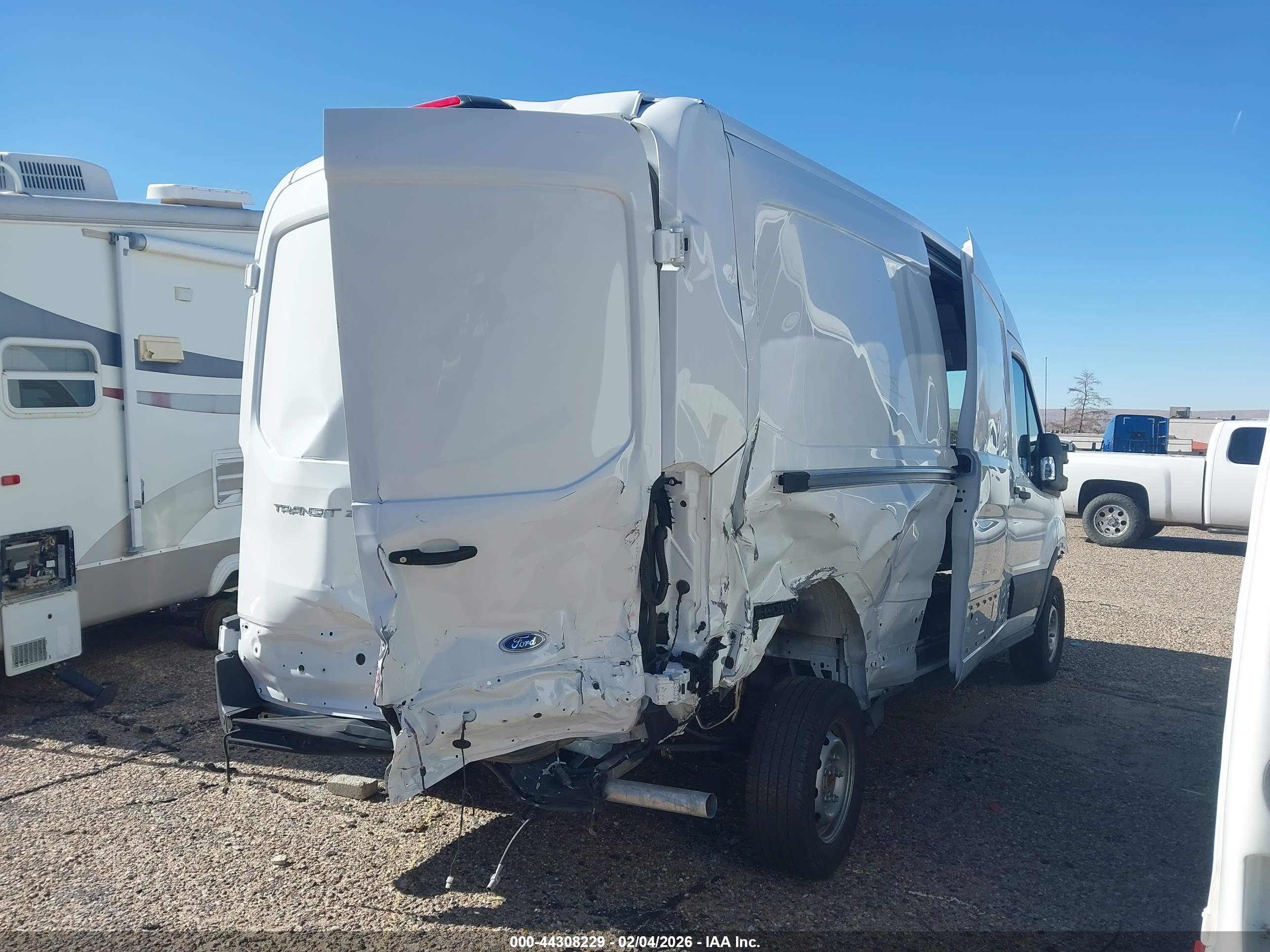 FORD TRANSIT-250 image 6