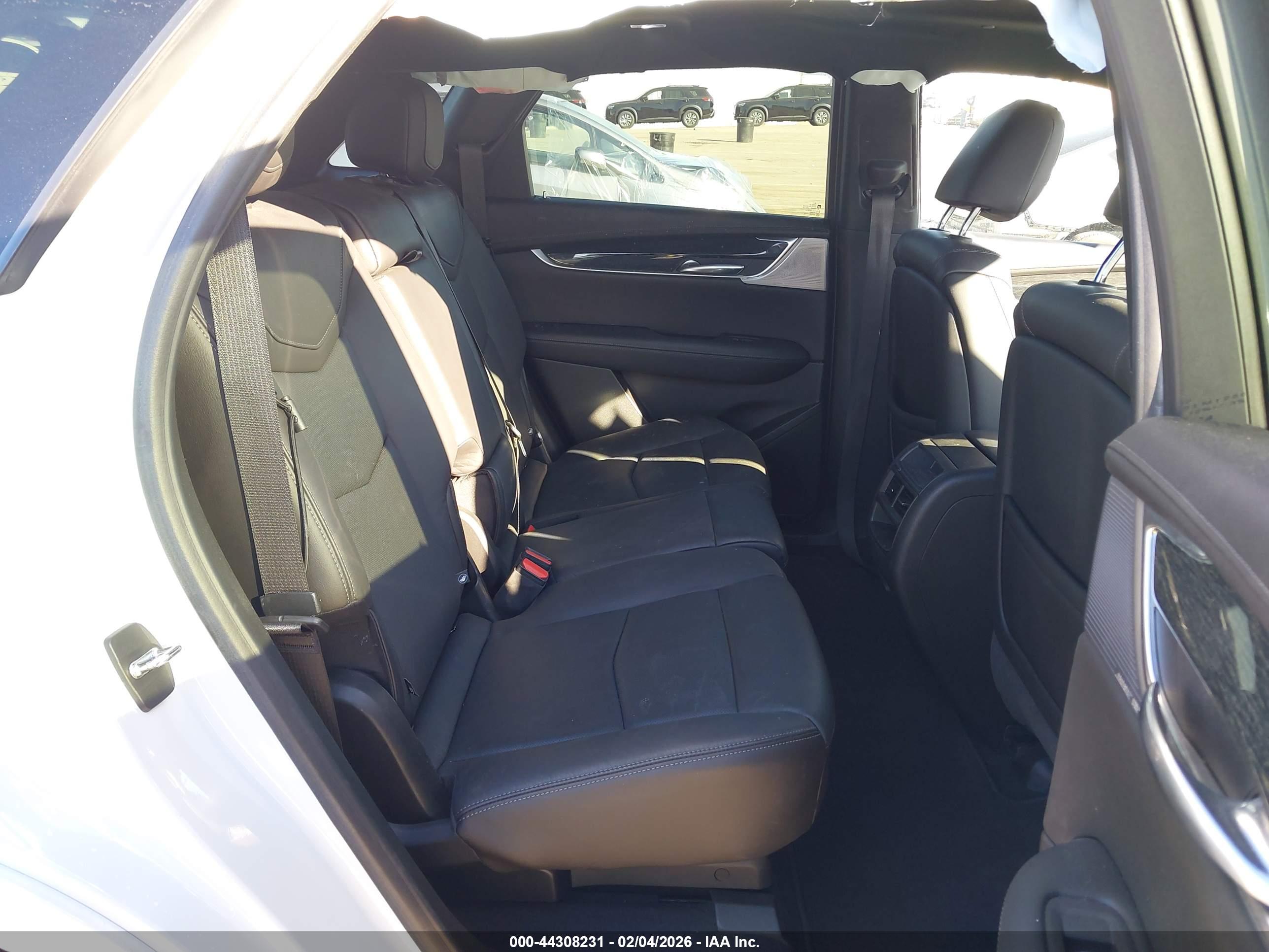 CADILLAC XT5 image 8