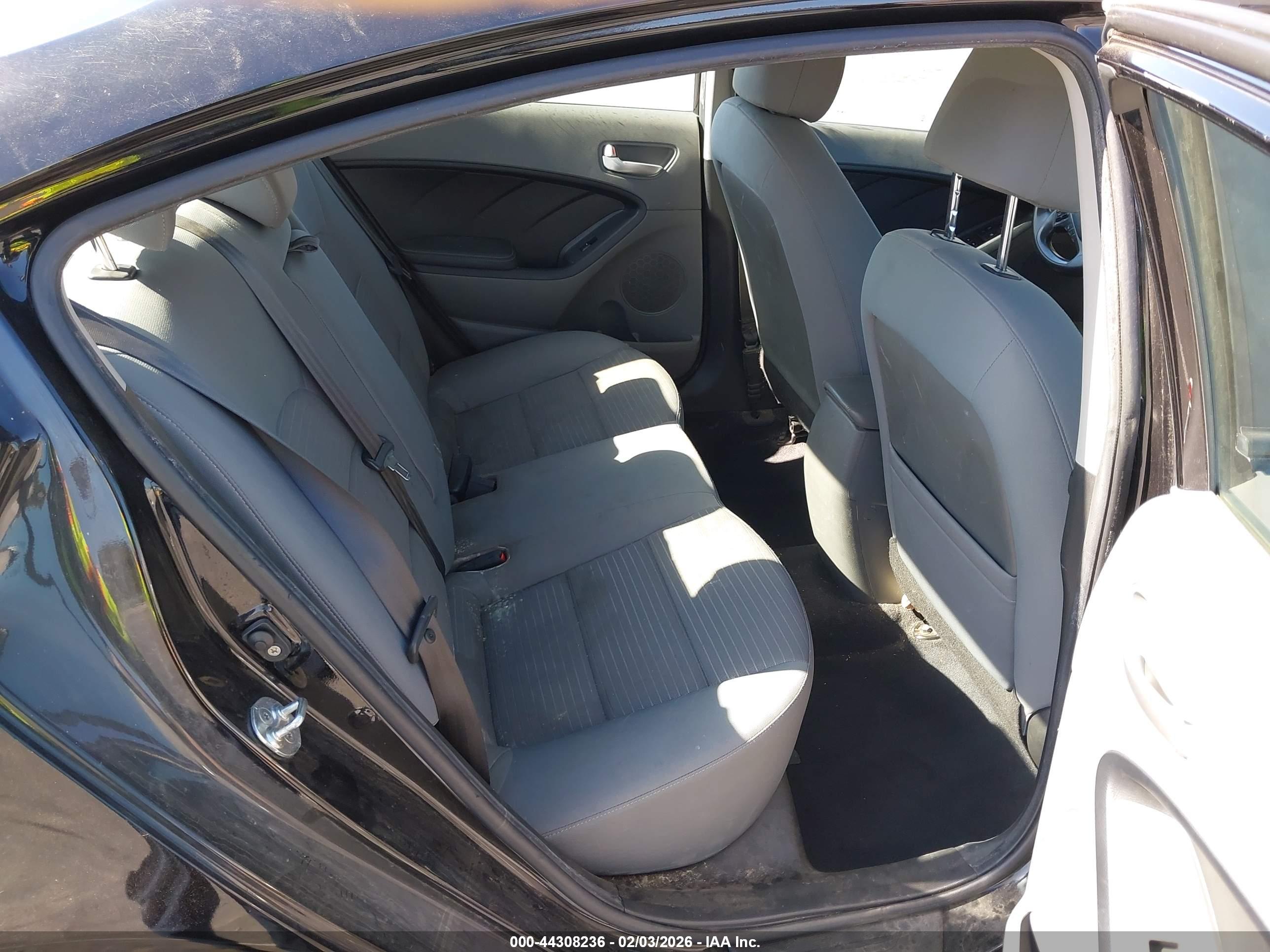 KIA FORTE image 8