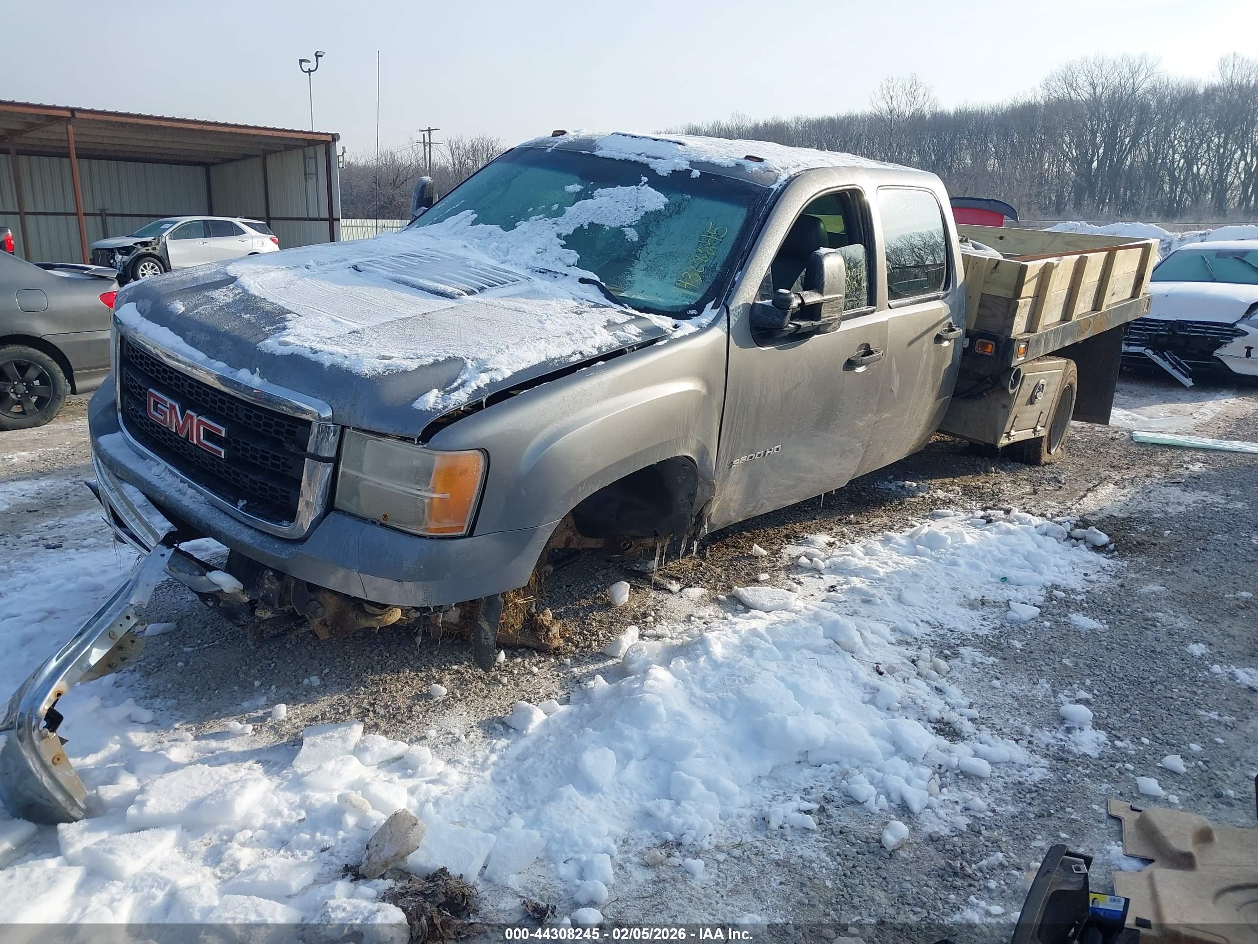 GMC SIERRA image 2