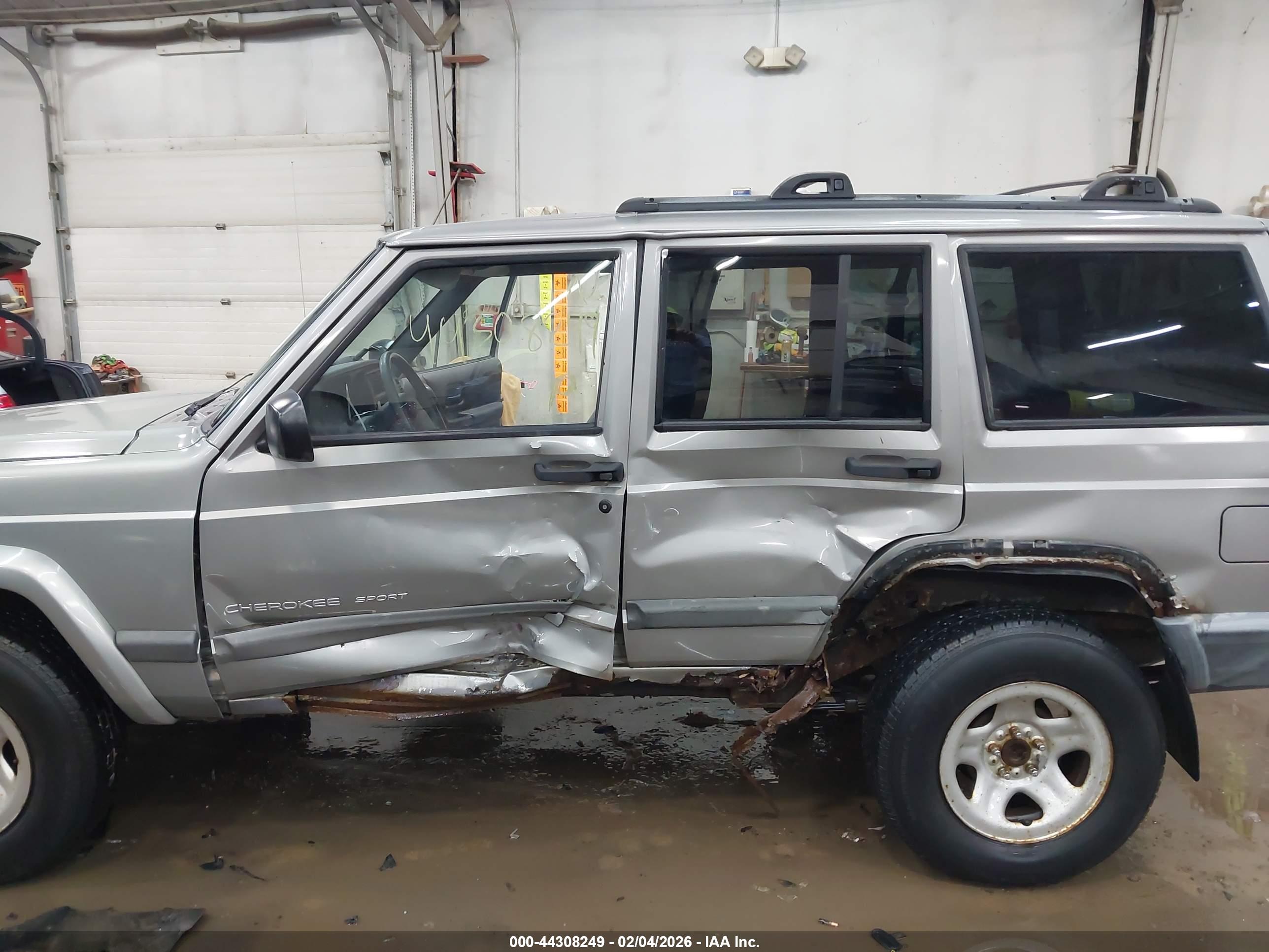JEEP CHEROKEE image 6