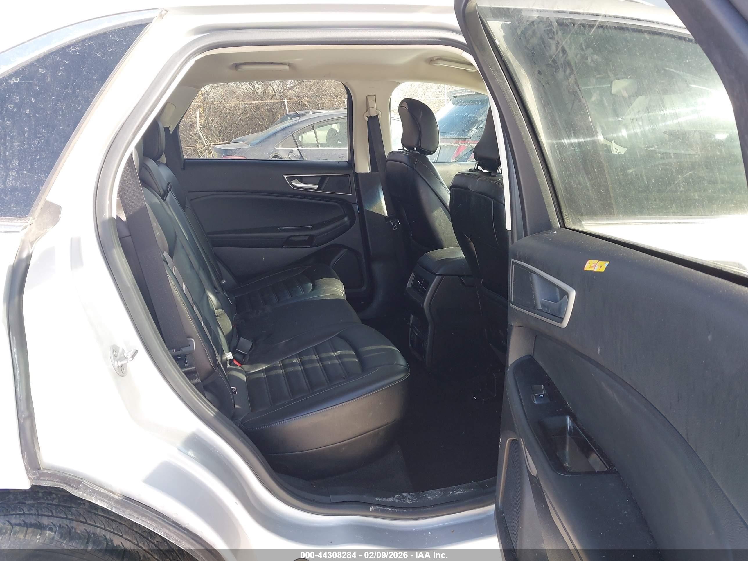 FORD EDGE image 8