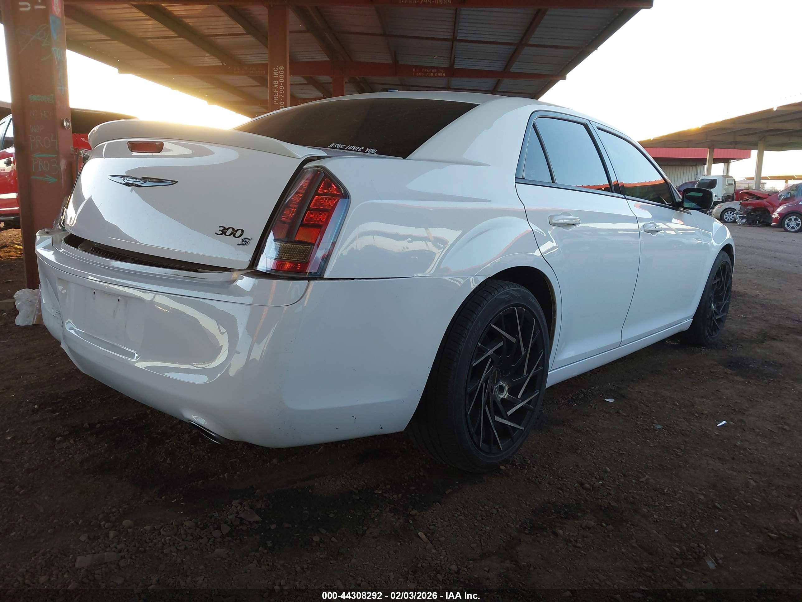 CHRYSLER 300 image 4