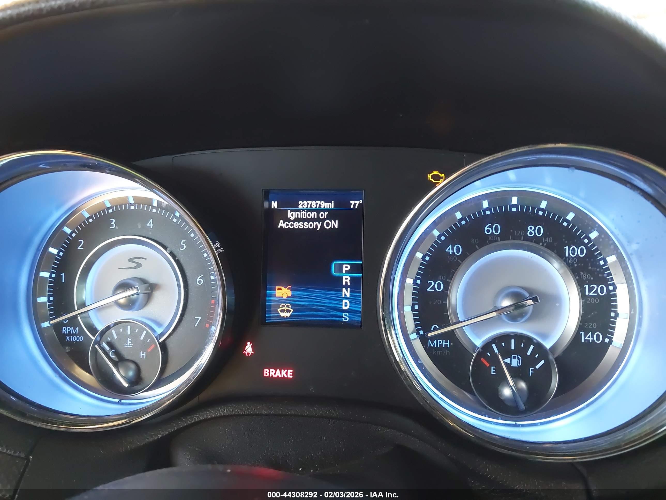 CHRYSLER 300 image 7