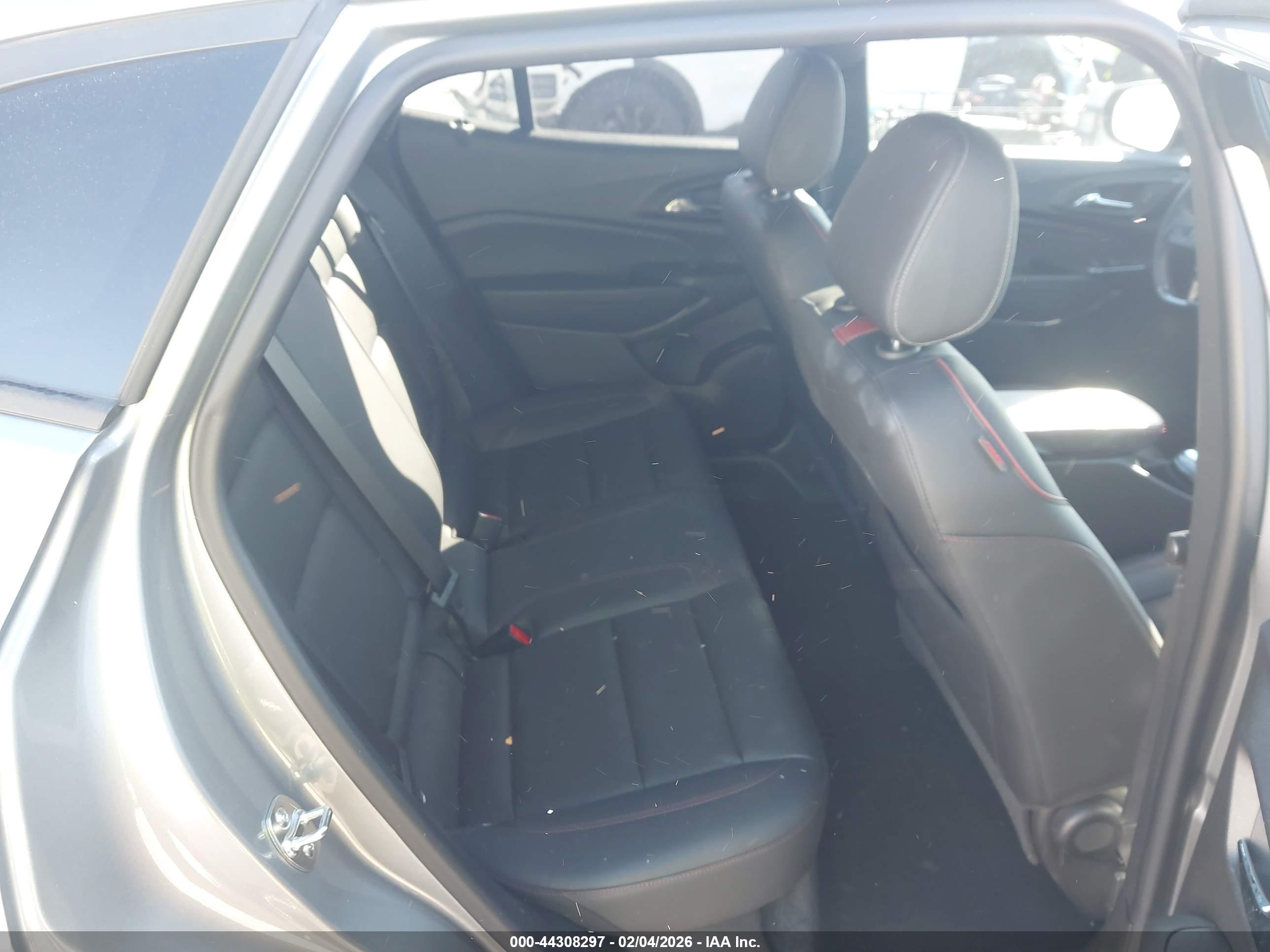 CHEVROLET TRAX image 8