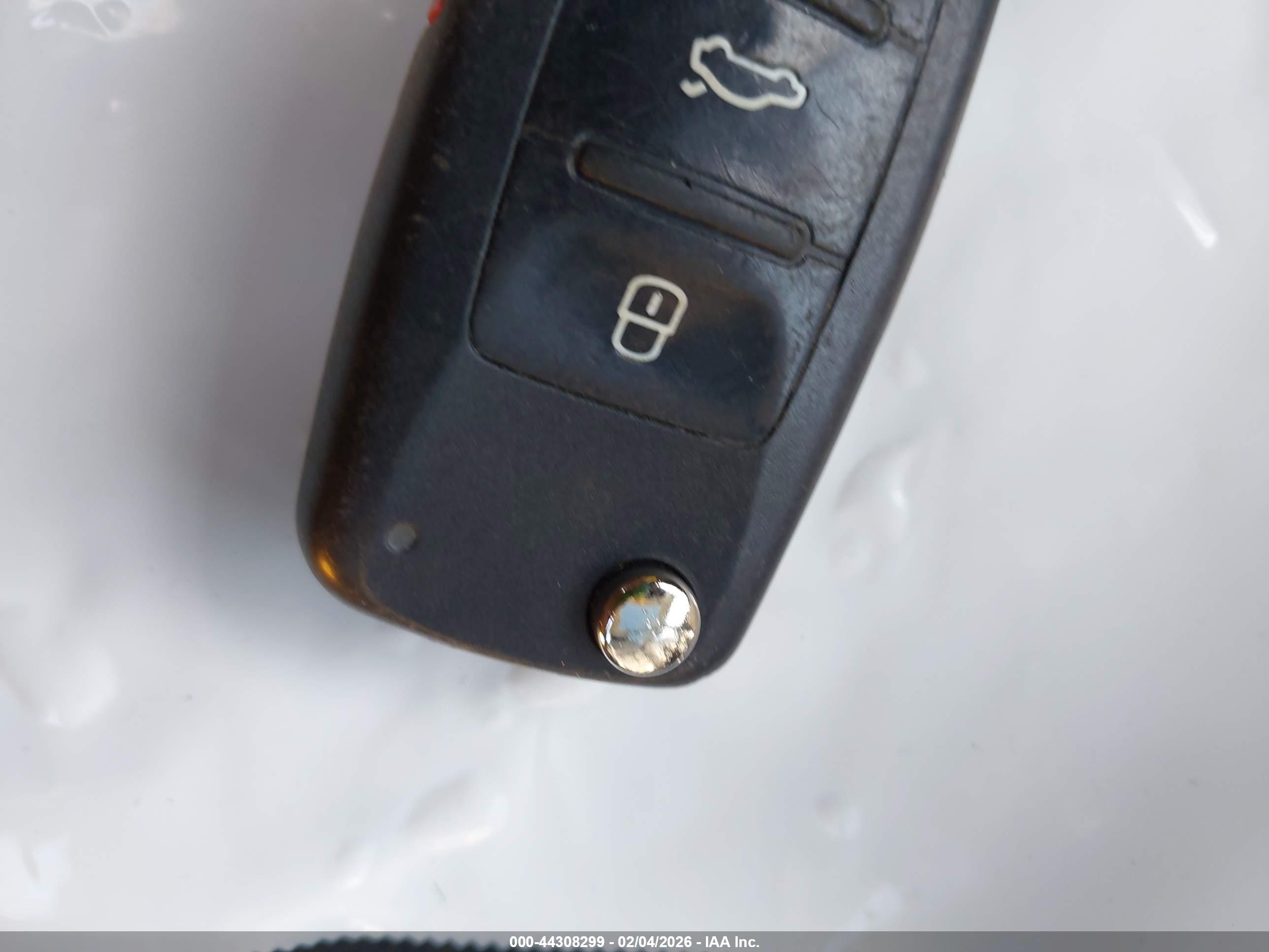 VOLKSWAGEN JETTA image 11