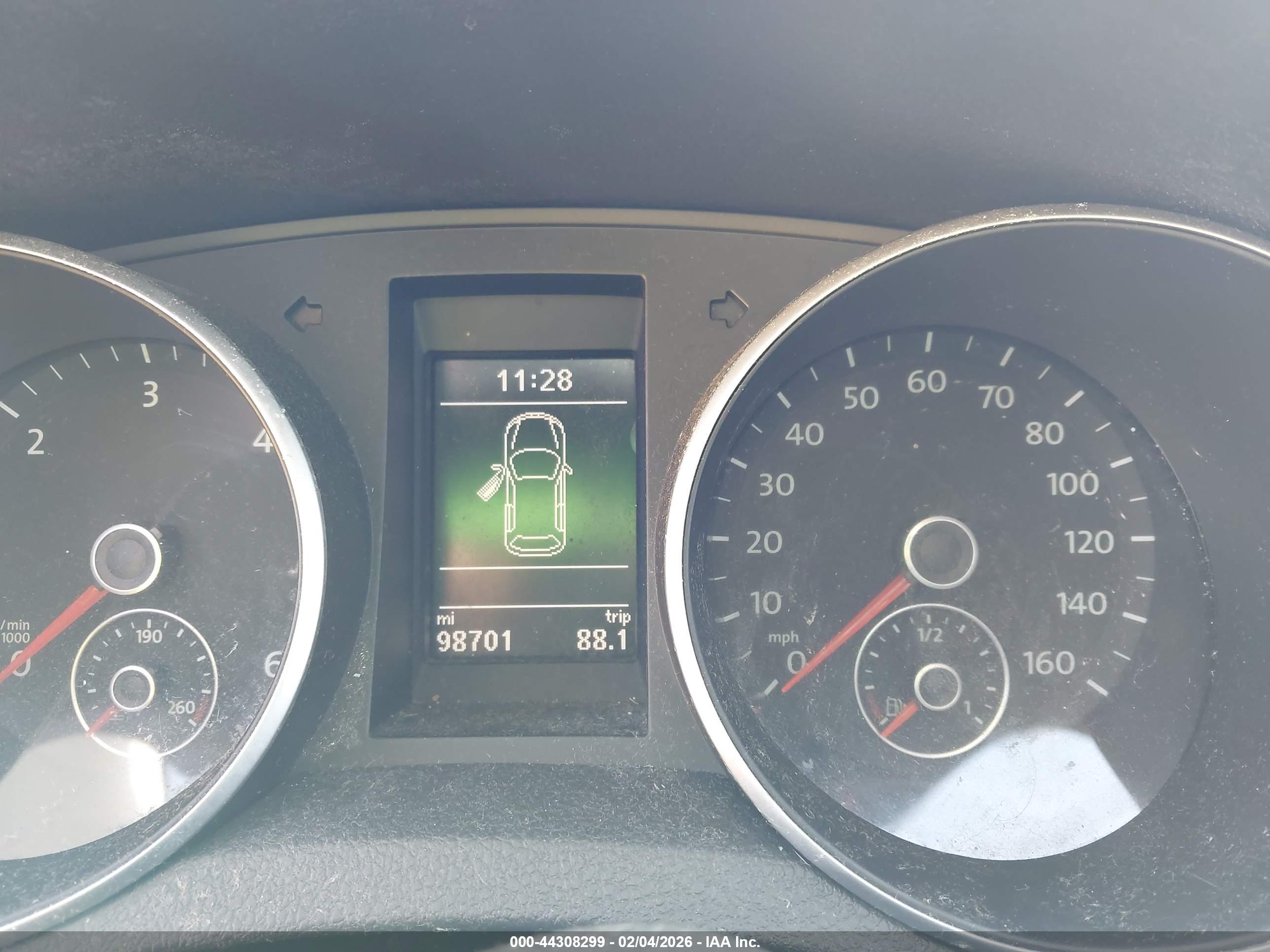 VOLKSWAGEN JETTA image 7