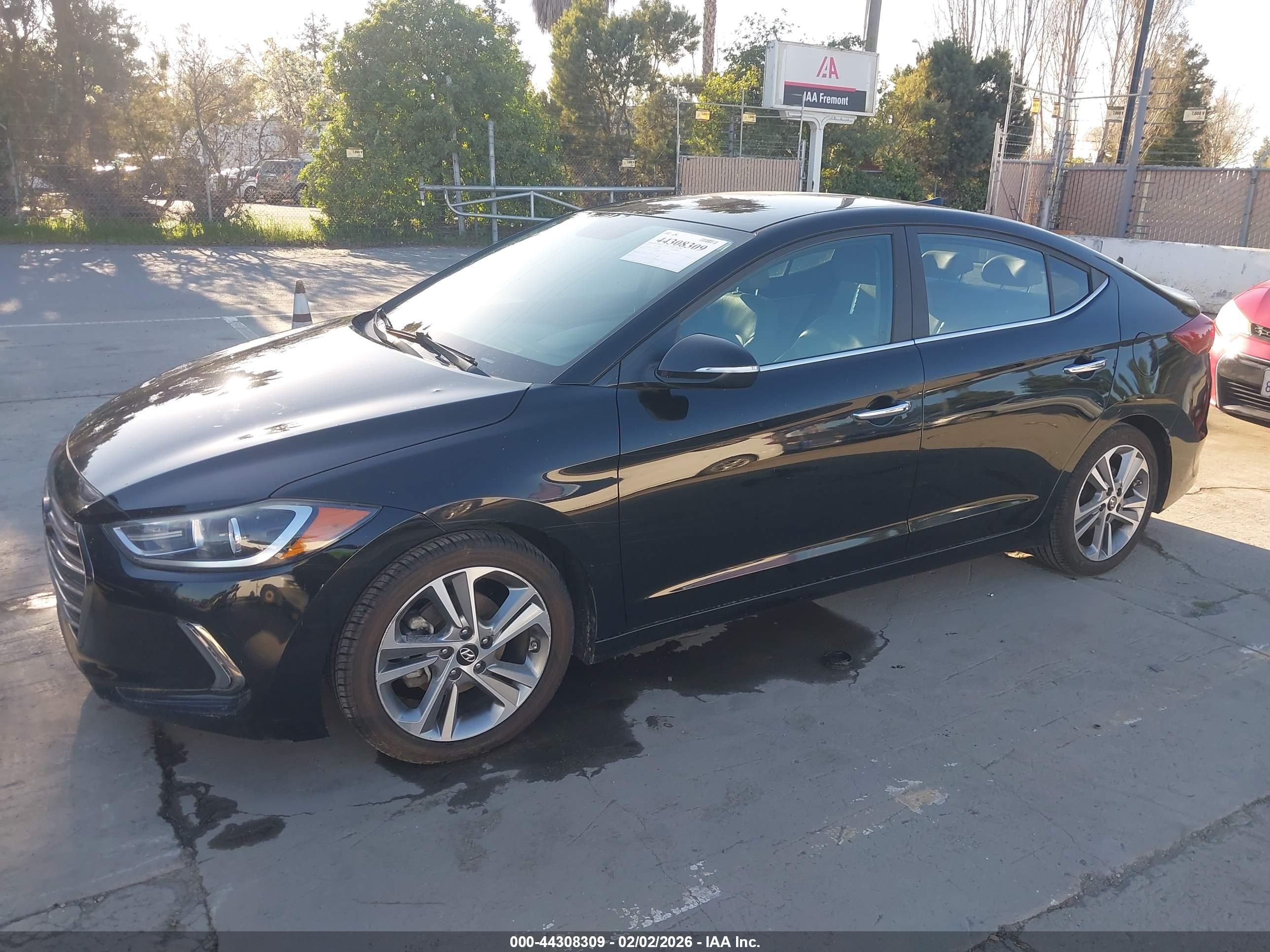 HYUNDAI ELANTRA image 2