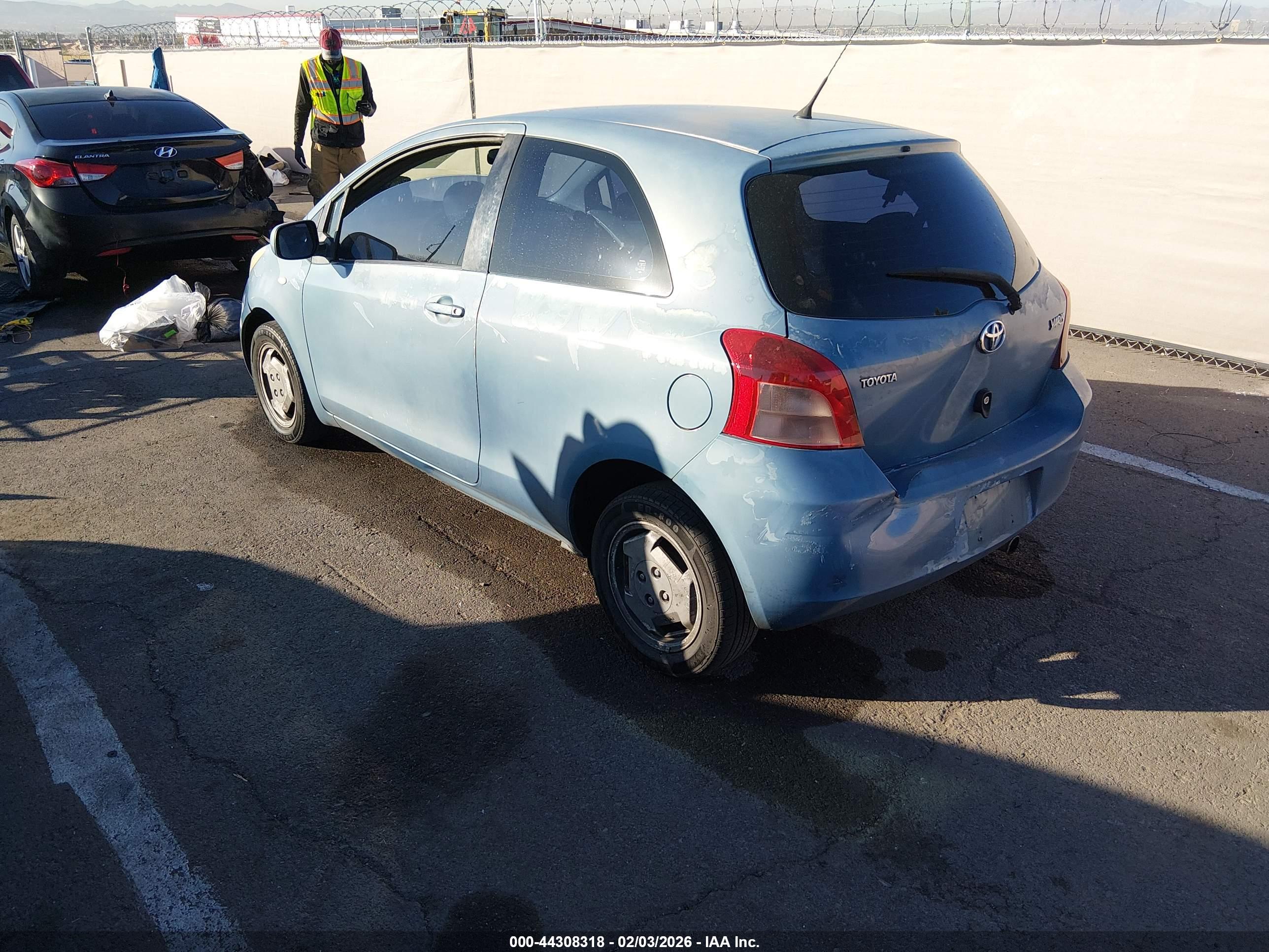 TOYOTA YARIS image 3