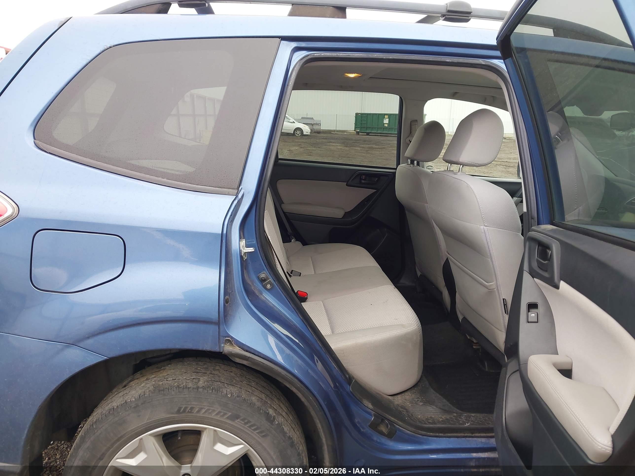 SUBARU FORESTER image 8