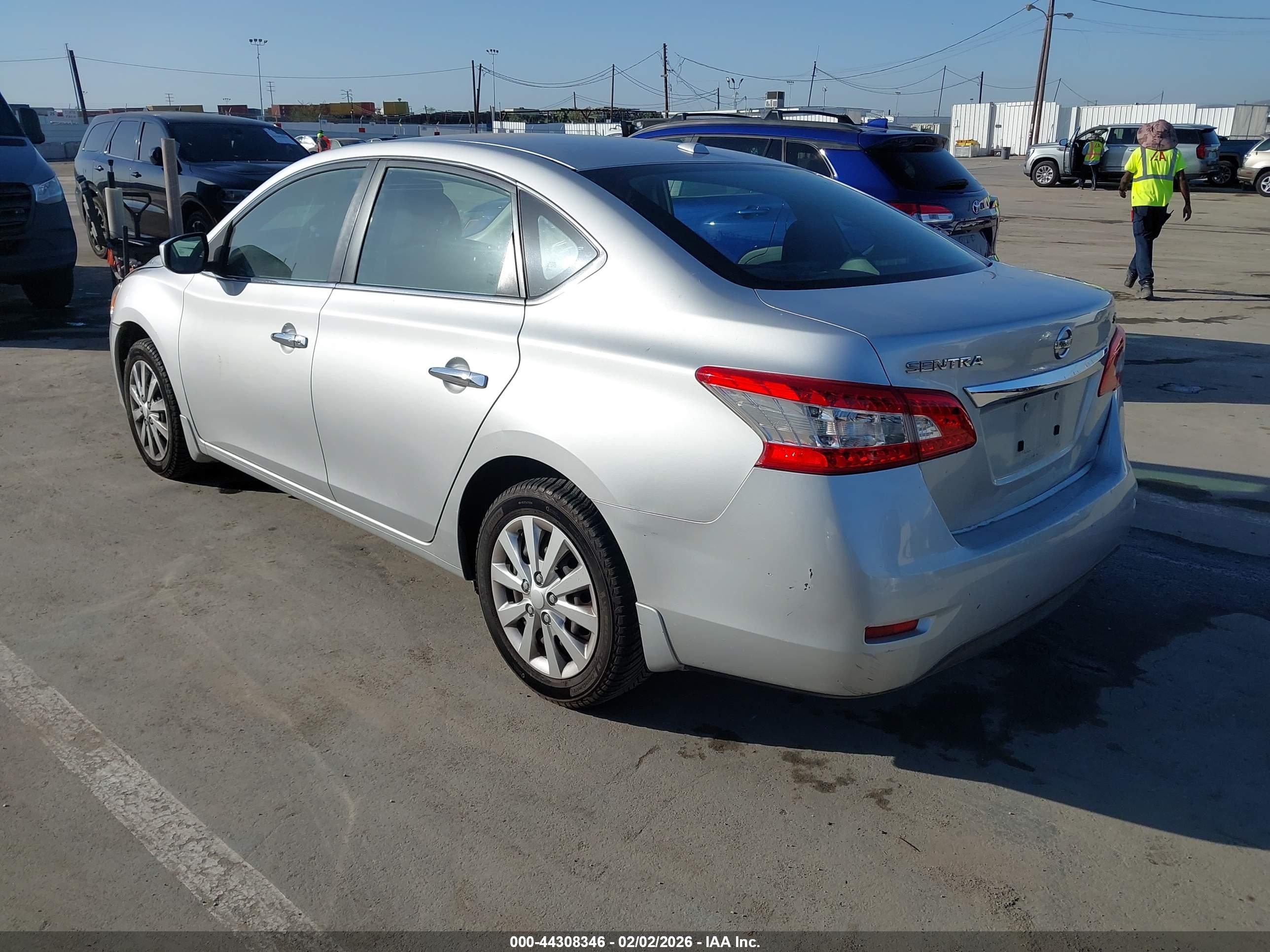 NISSAN SENTRA image 3