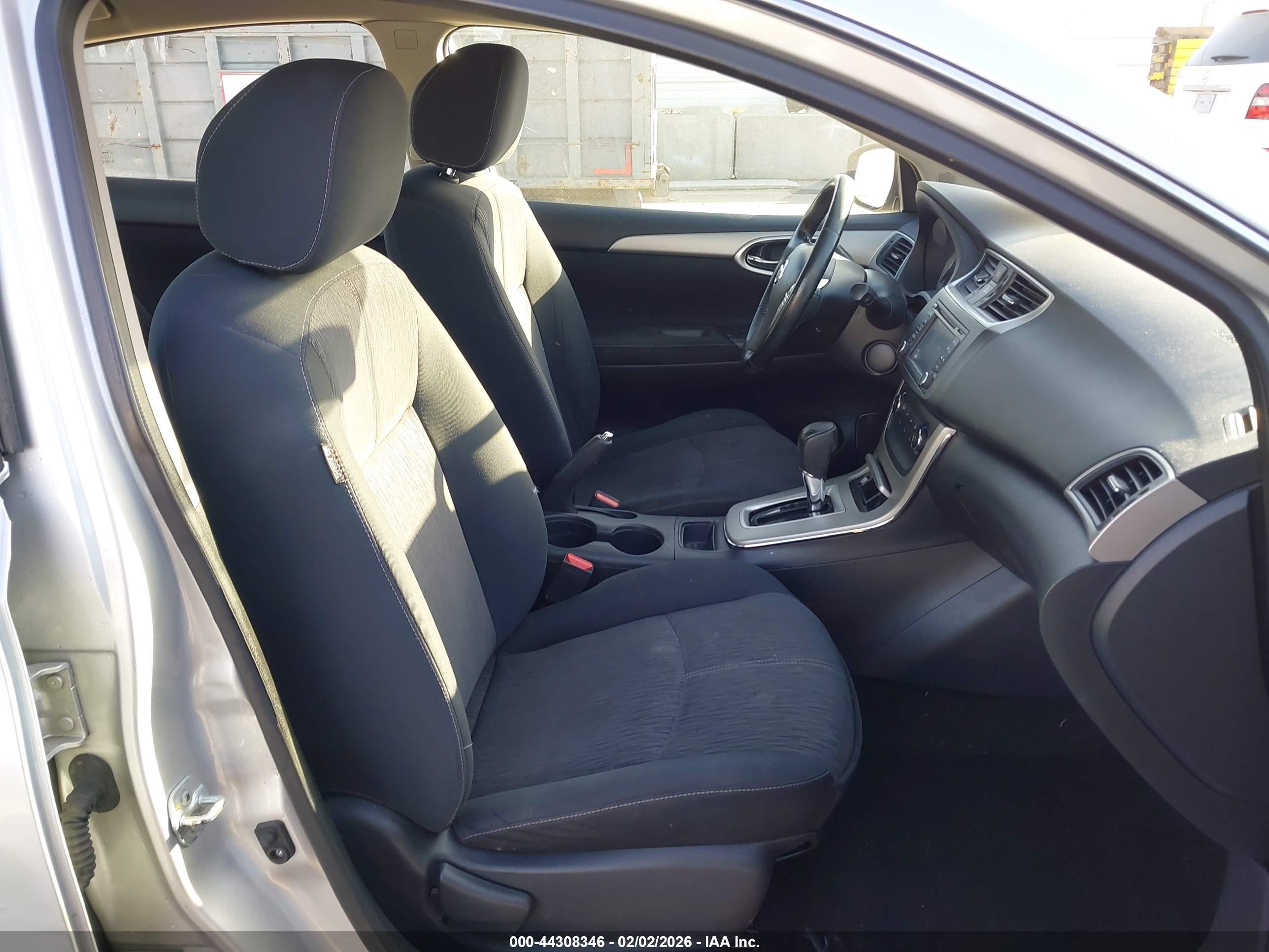 NISSAN SENTRA image 5
