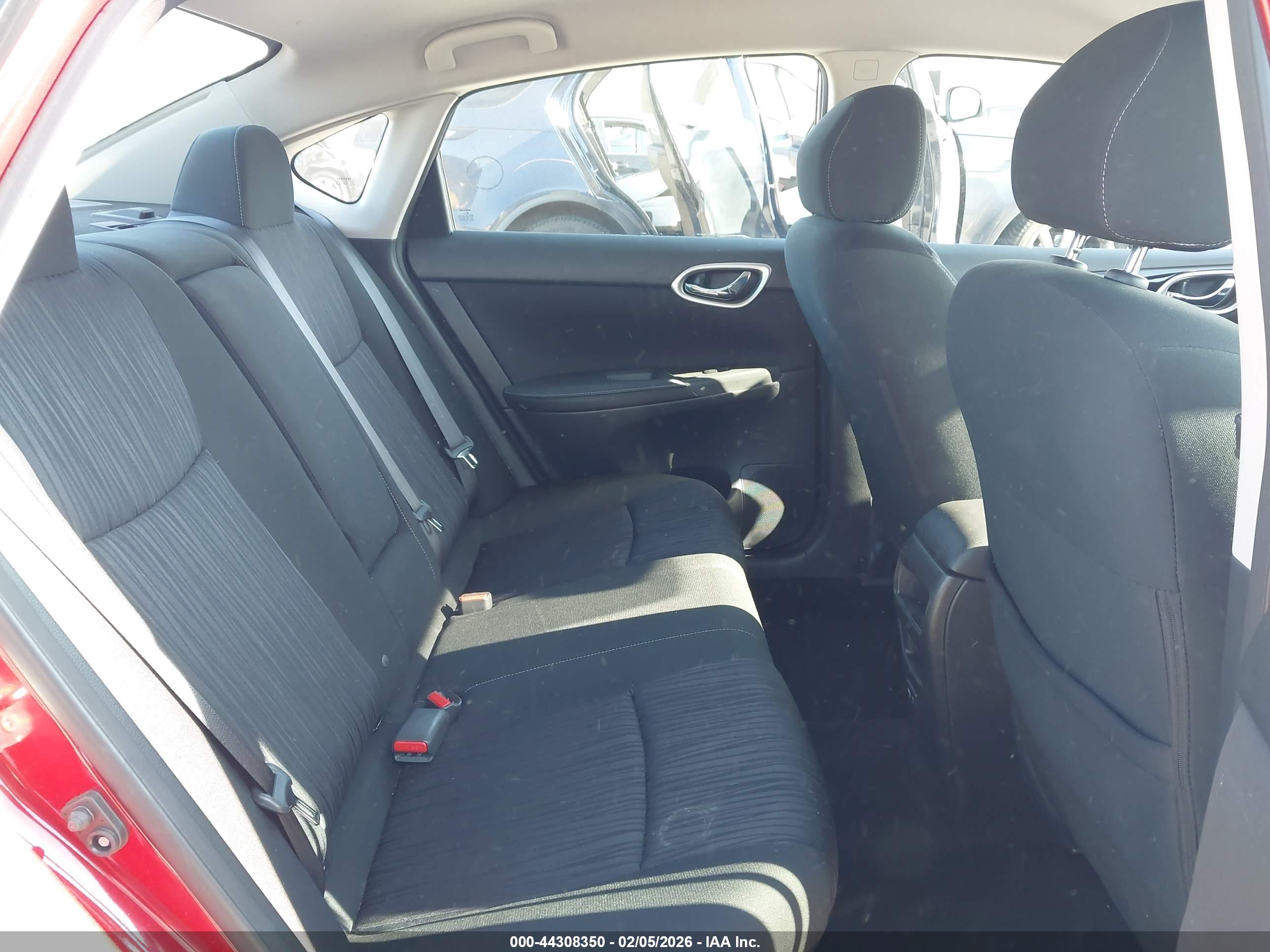 NISSAN SENTRA image 8