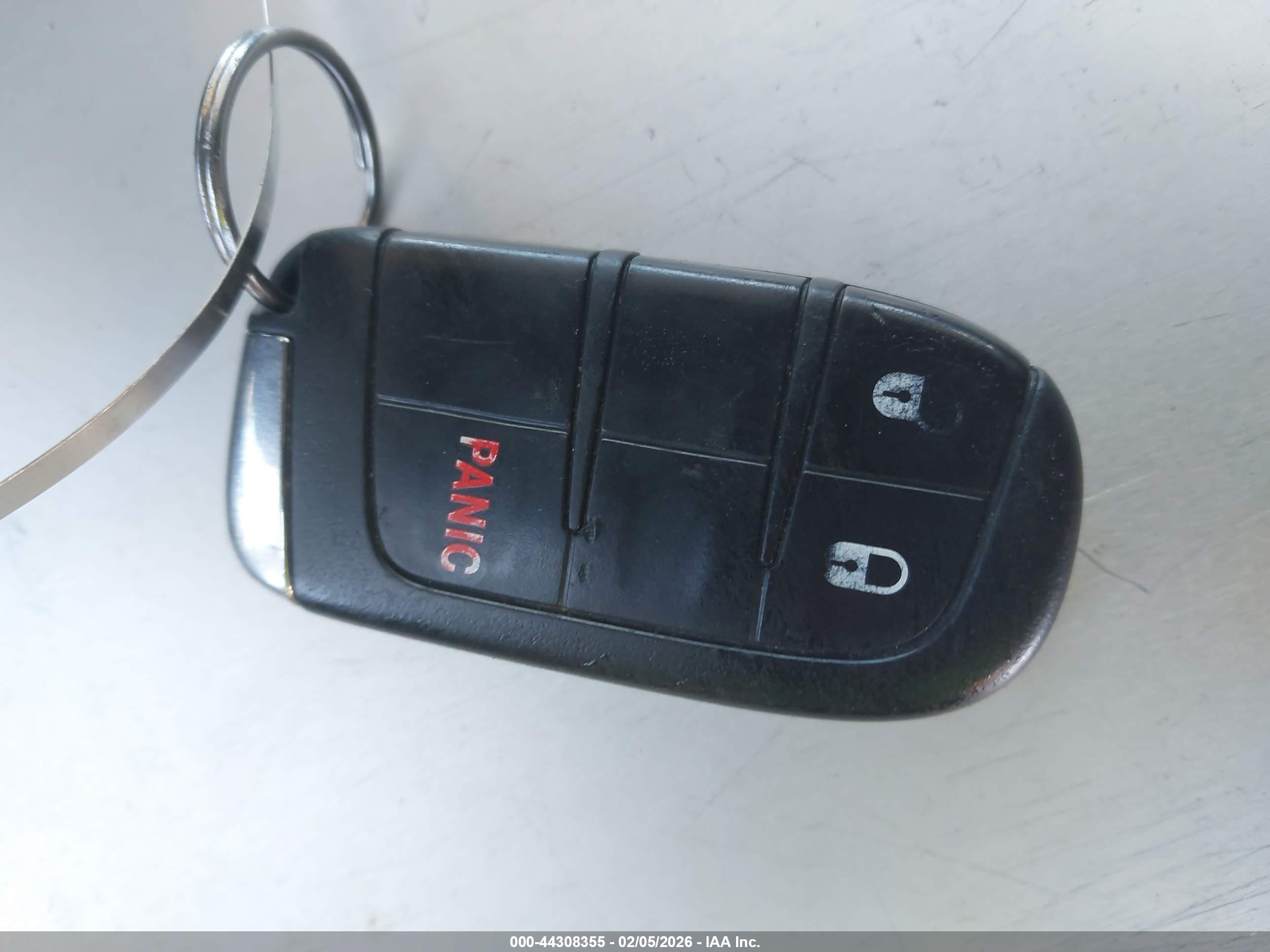 JEEP RENEGADE image 11