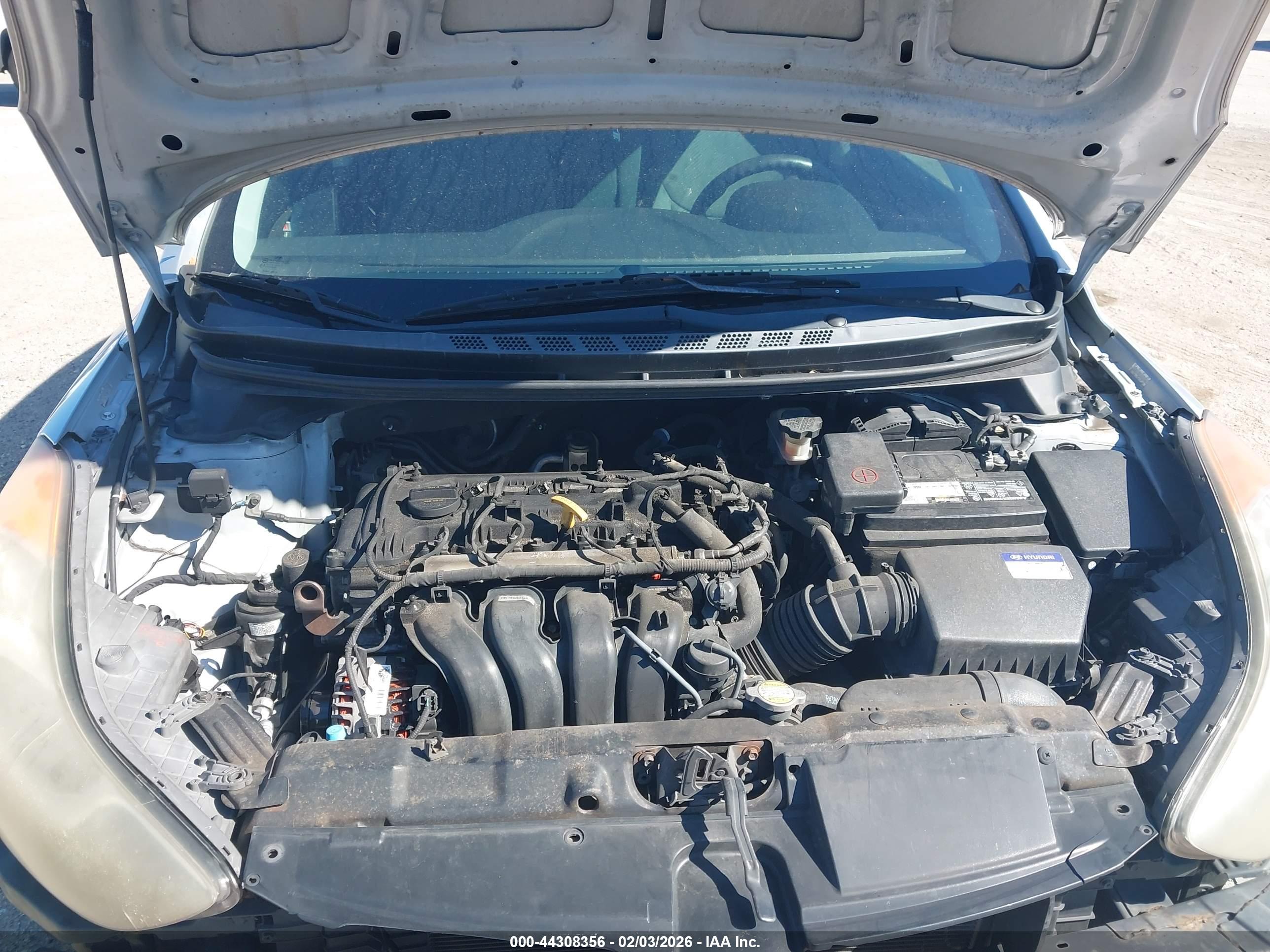 HYUNDAI ELANTRA image 10