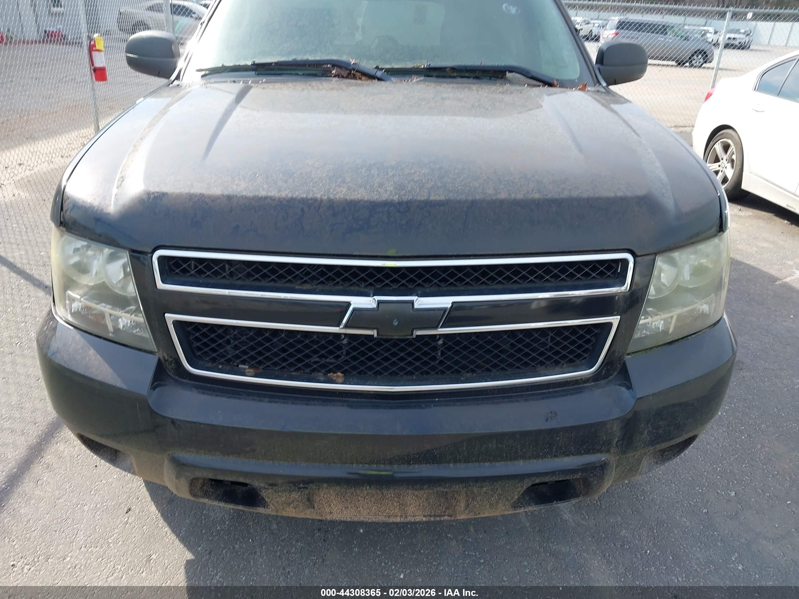 CHEVROLET TAHOE image 6