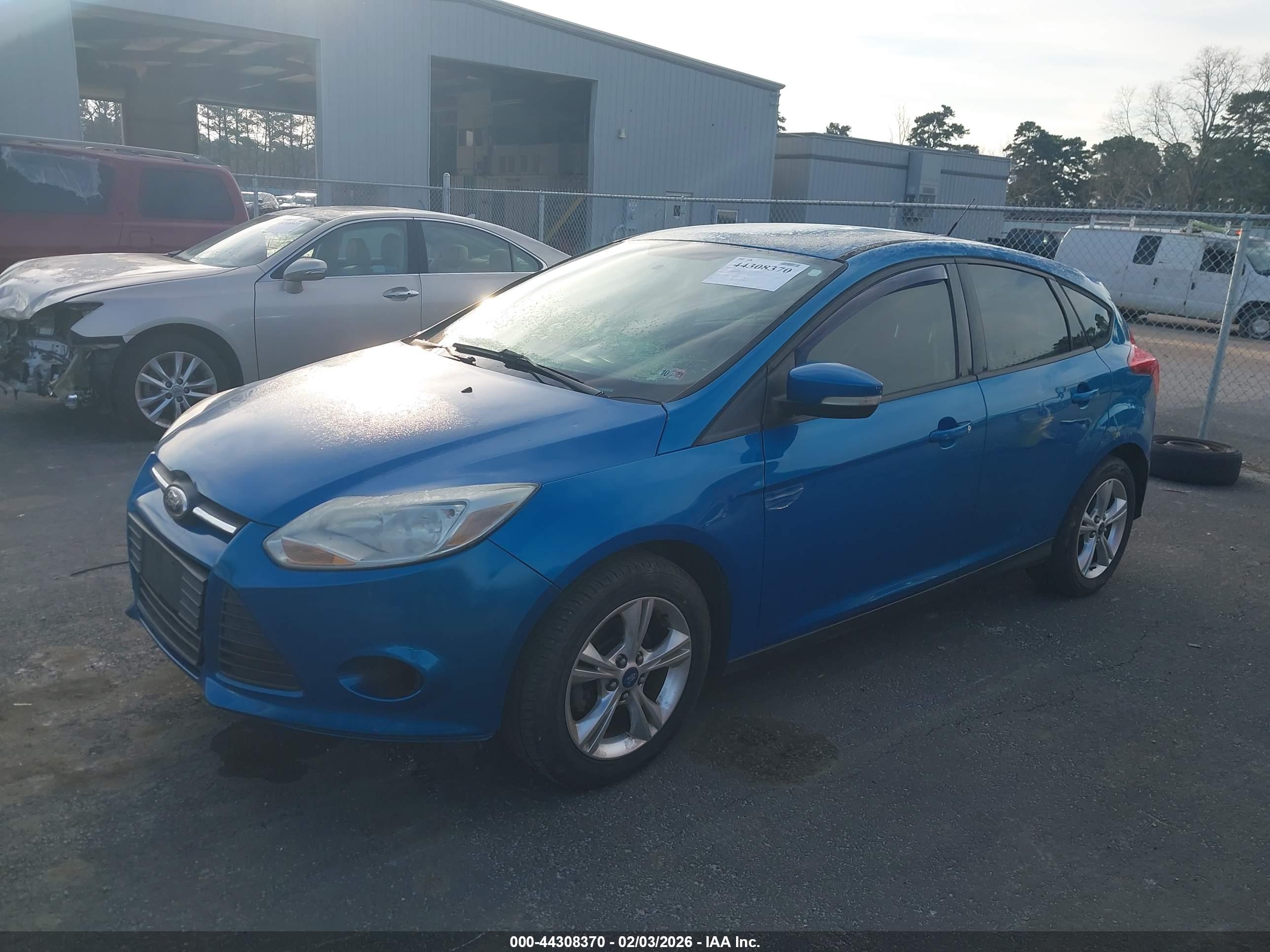 FORD FOCUS image 2
