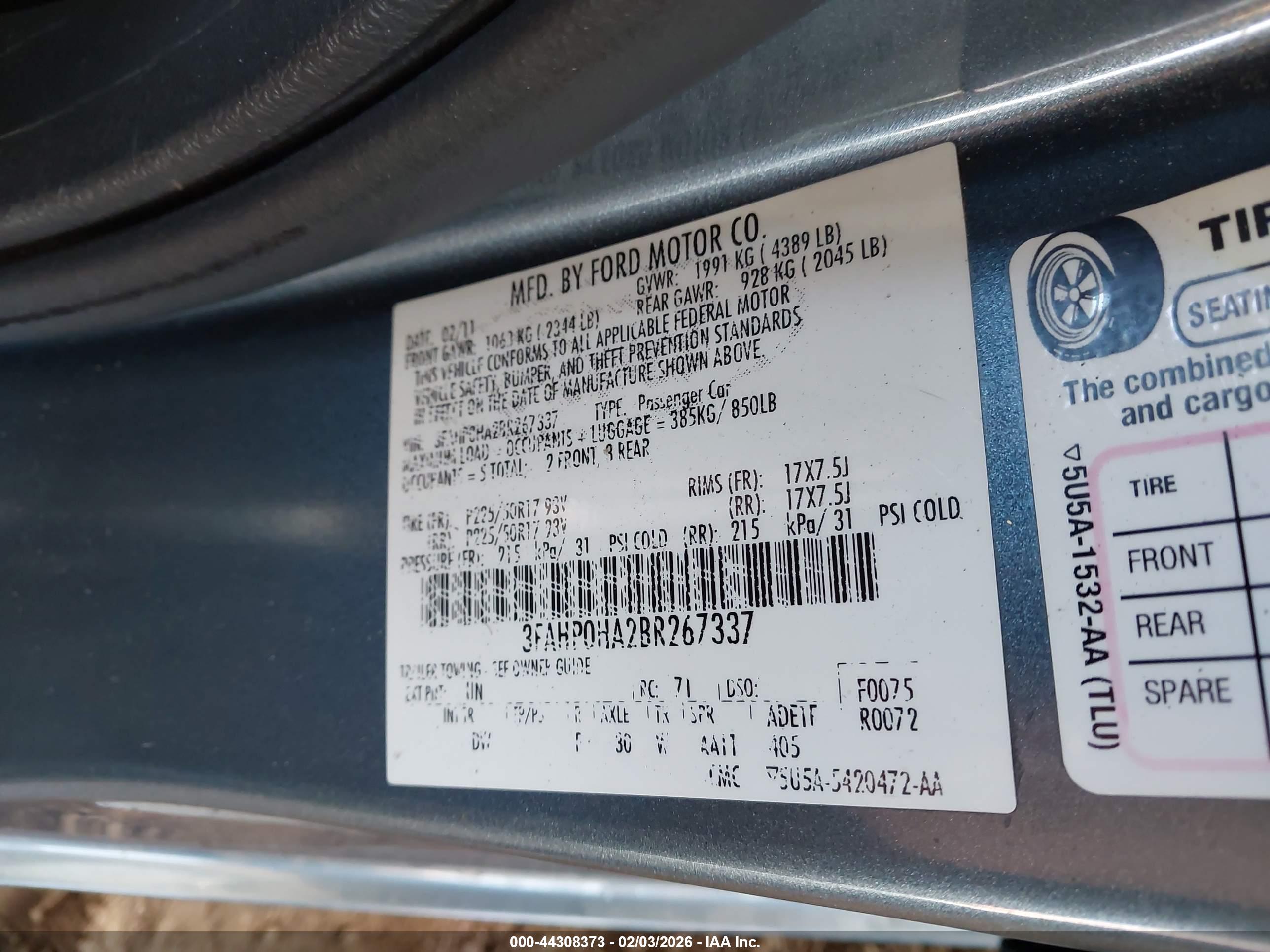 FORD FUSION image 9