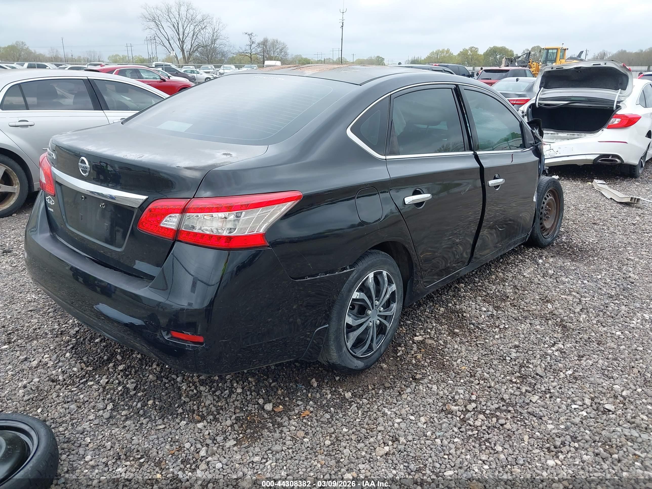 NISSAN SENTRA image 4