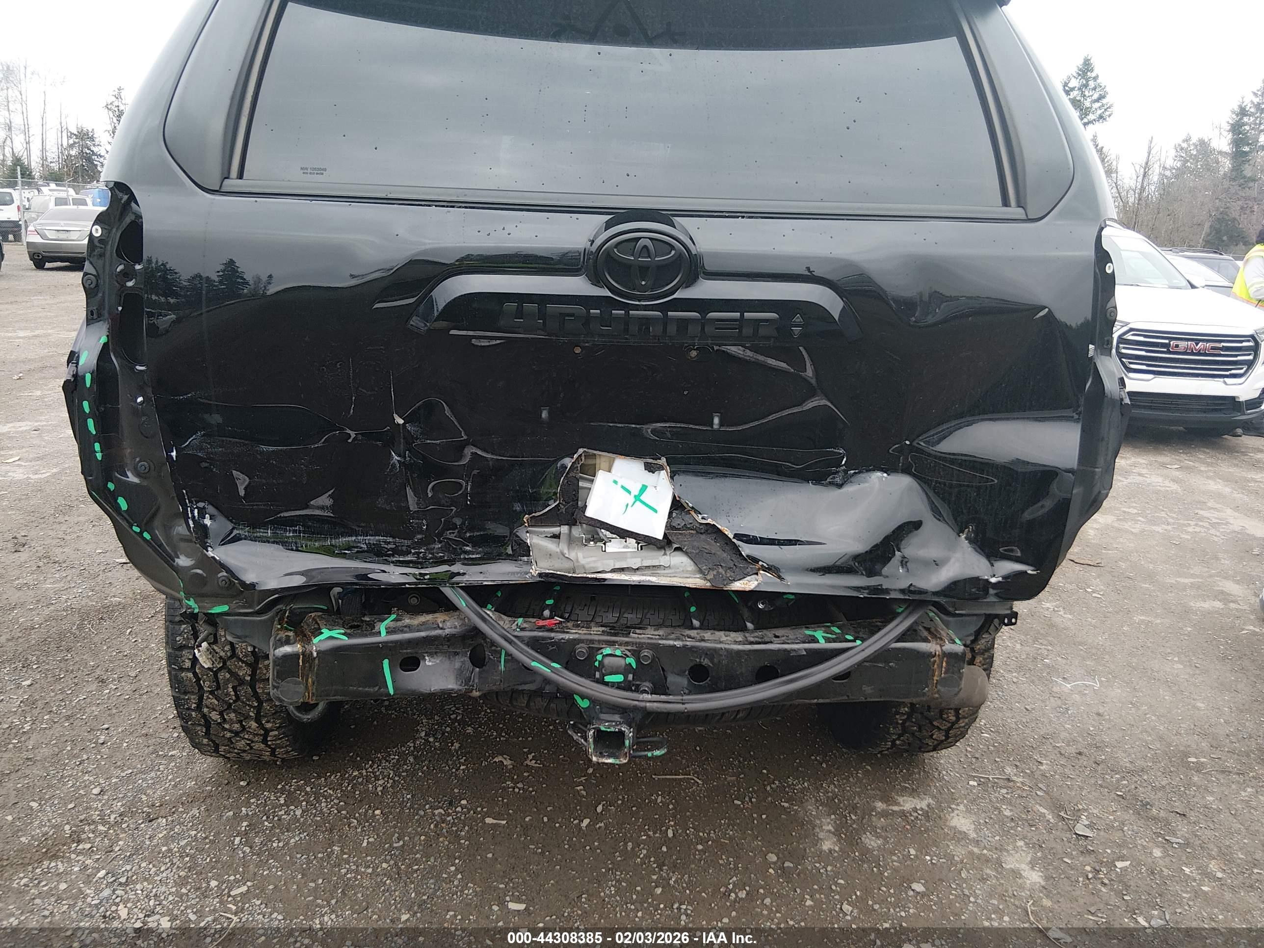TOYOTA 4RUNNER image 6