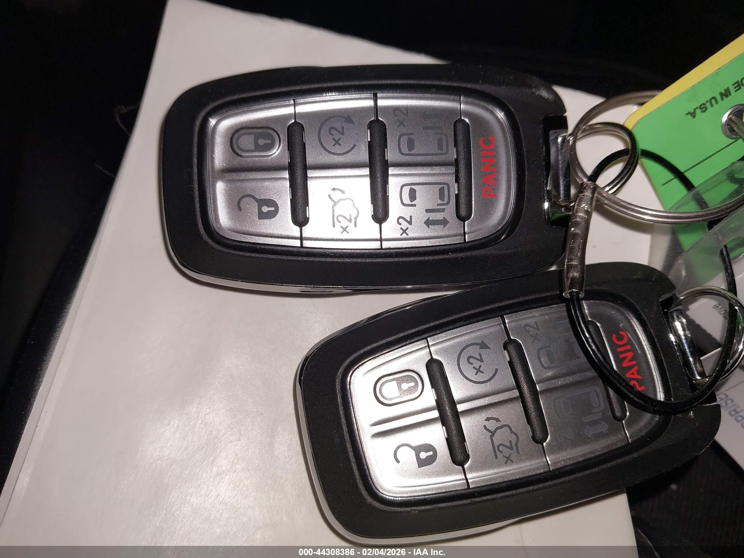 CHRYSLER PACIFICA image 11