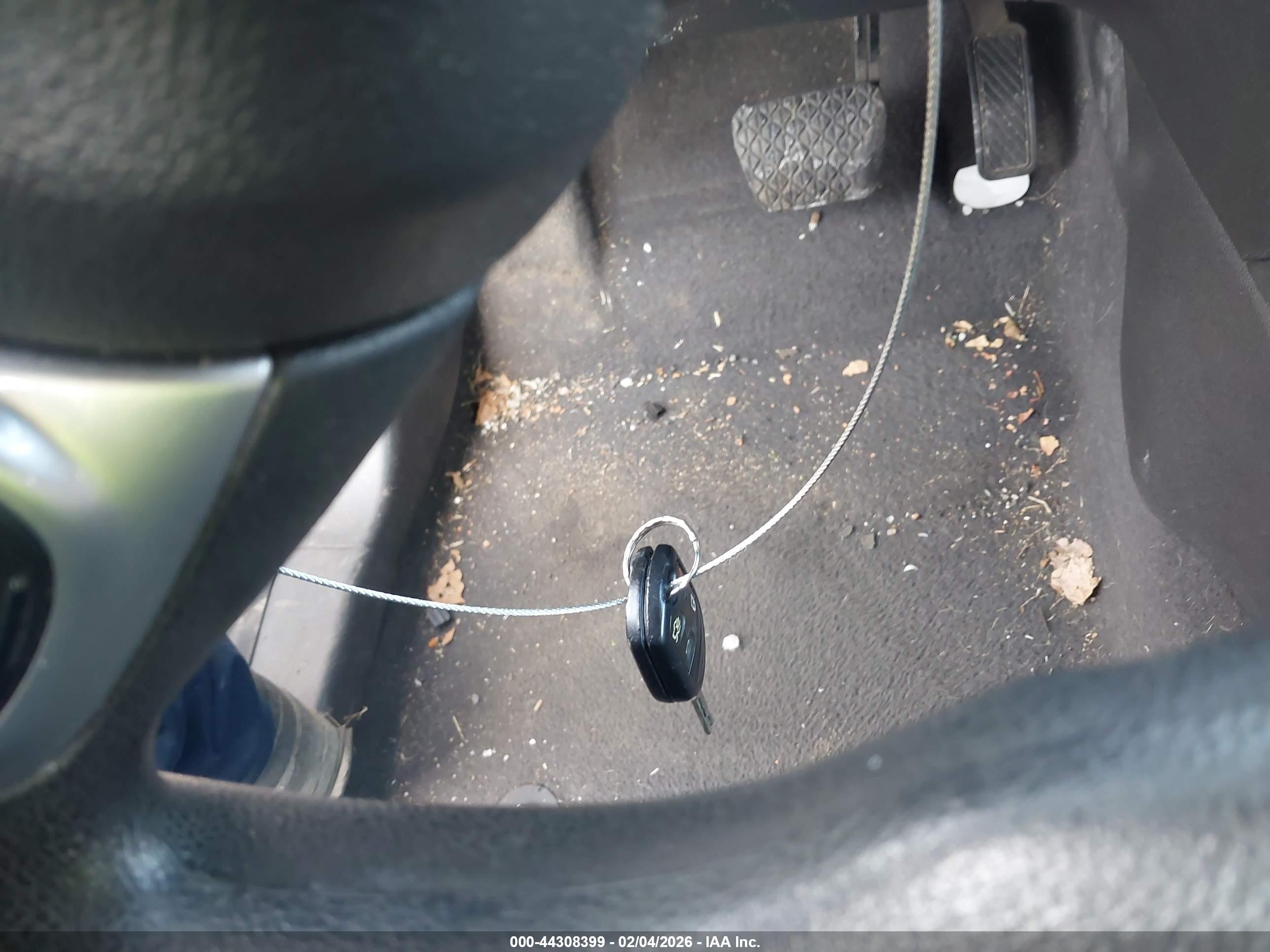 FORD FIESTA image 11