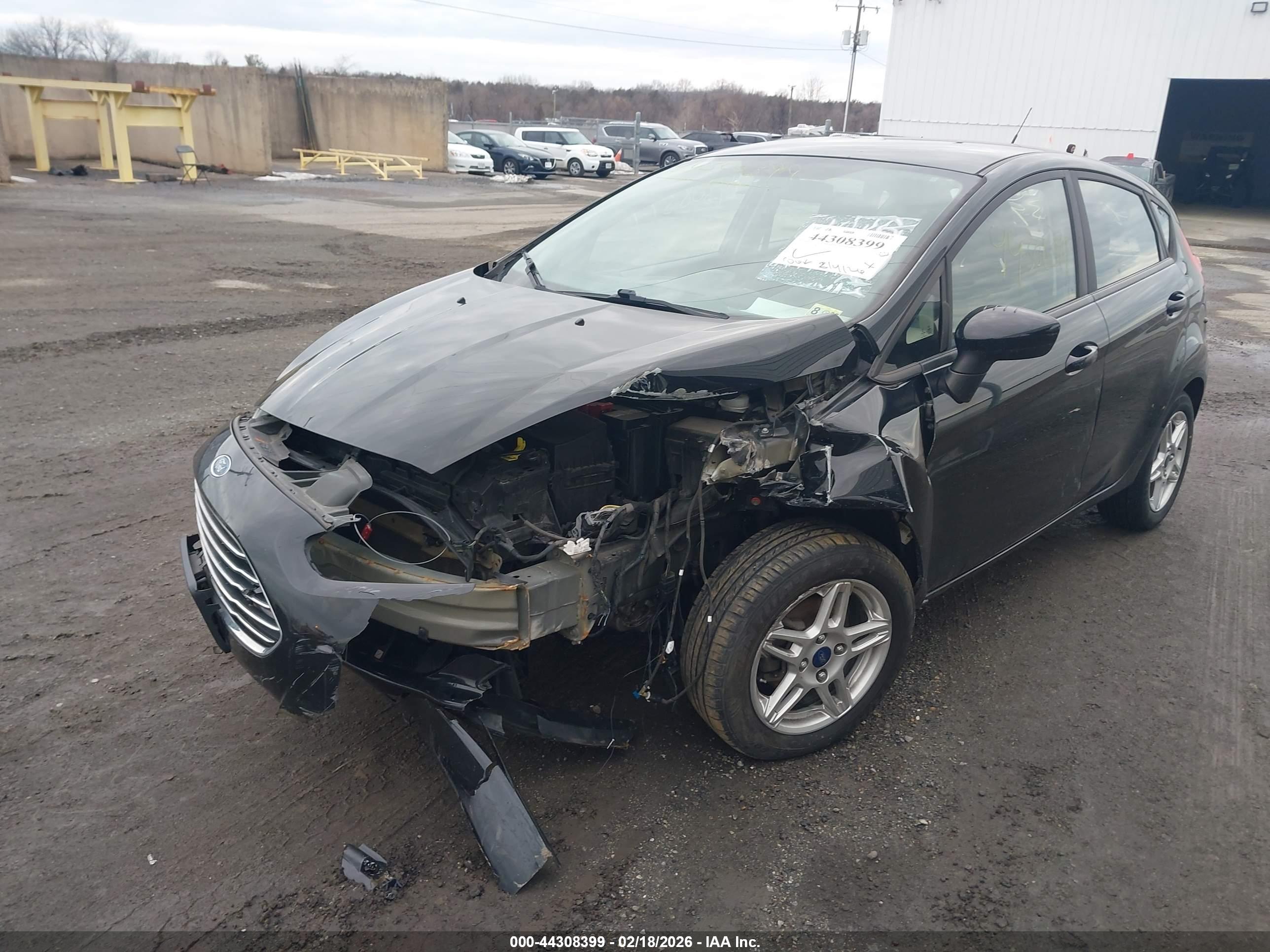 FORD FIESTA image 2