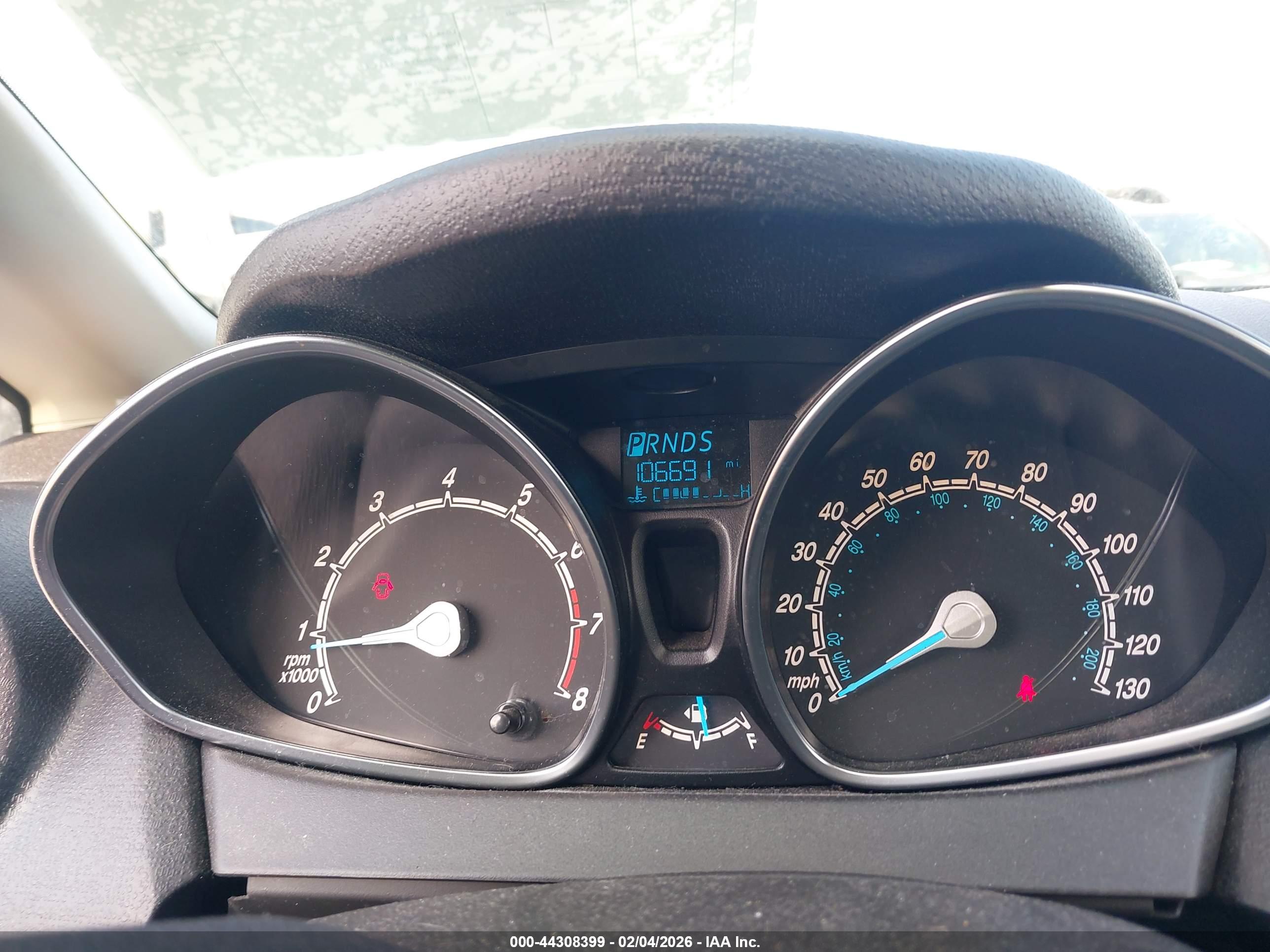FORD FIESTA image 7