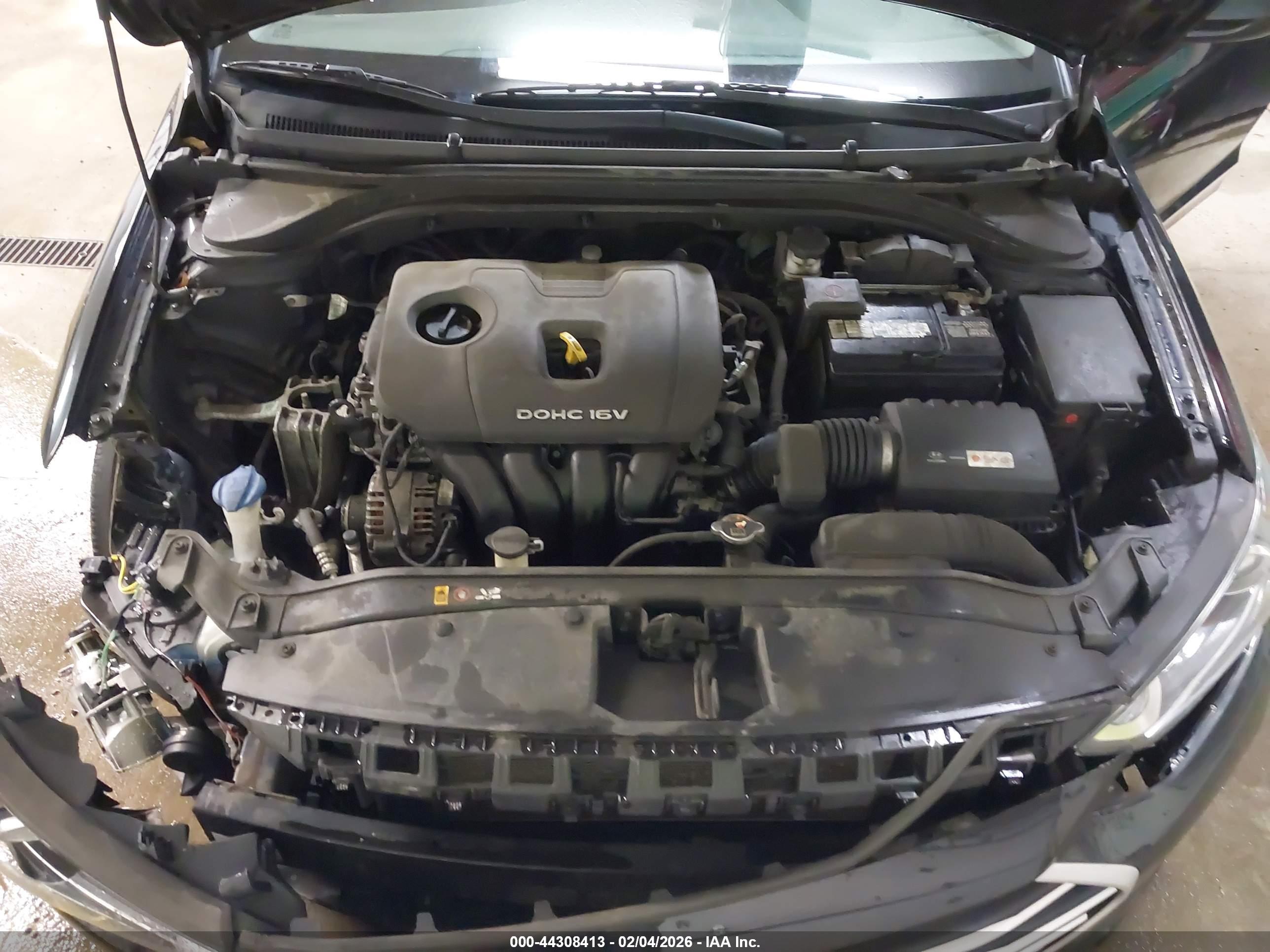 HYUNDAI ELANTRA image 10