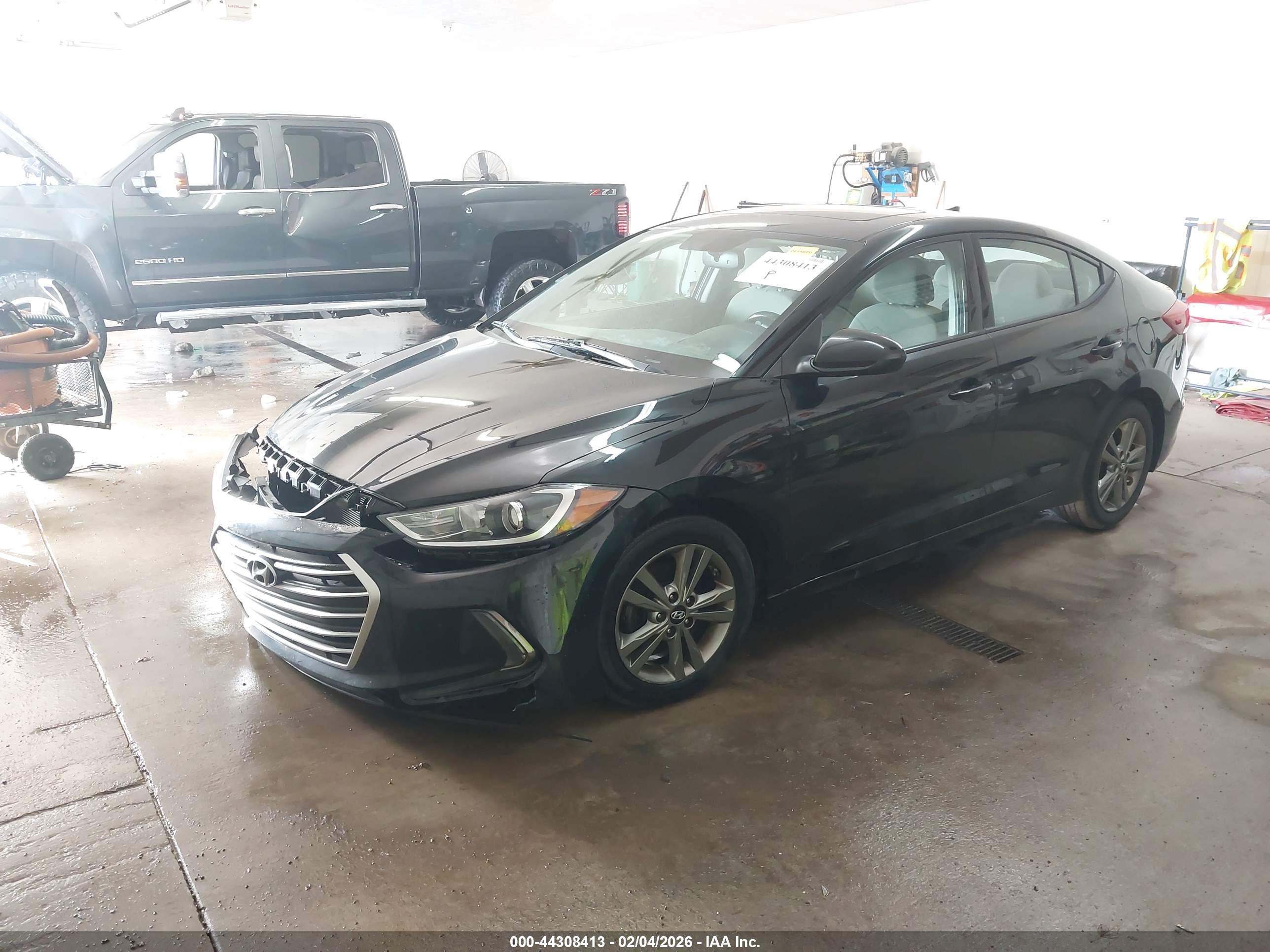 HYUNDAI ELANTRA image 2