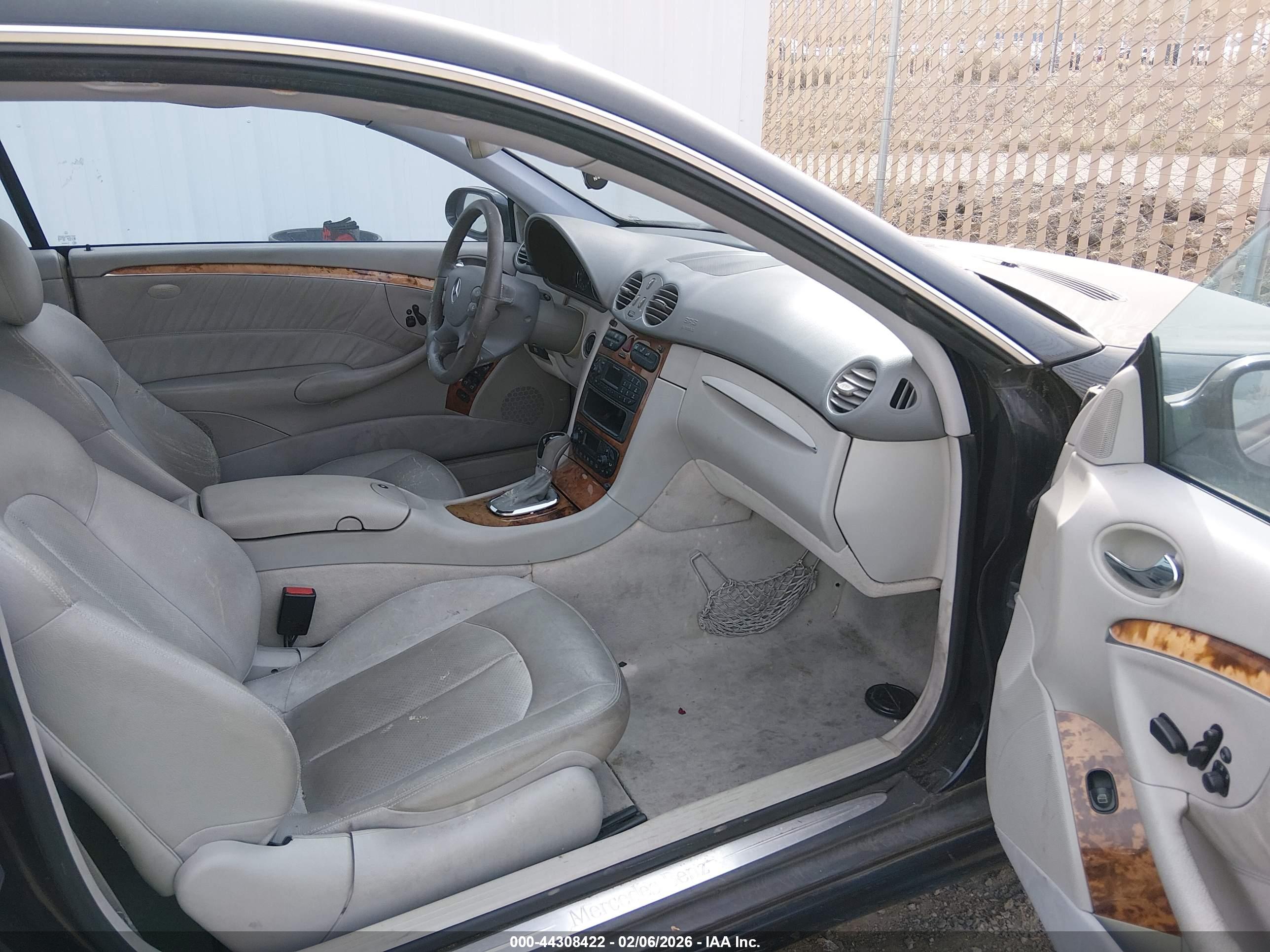 MERCEDES-BENZ CLK image 5