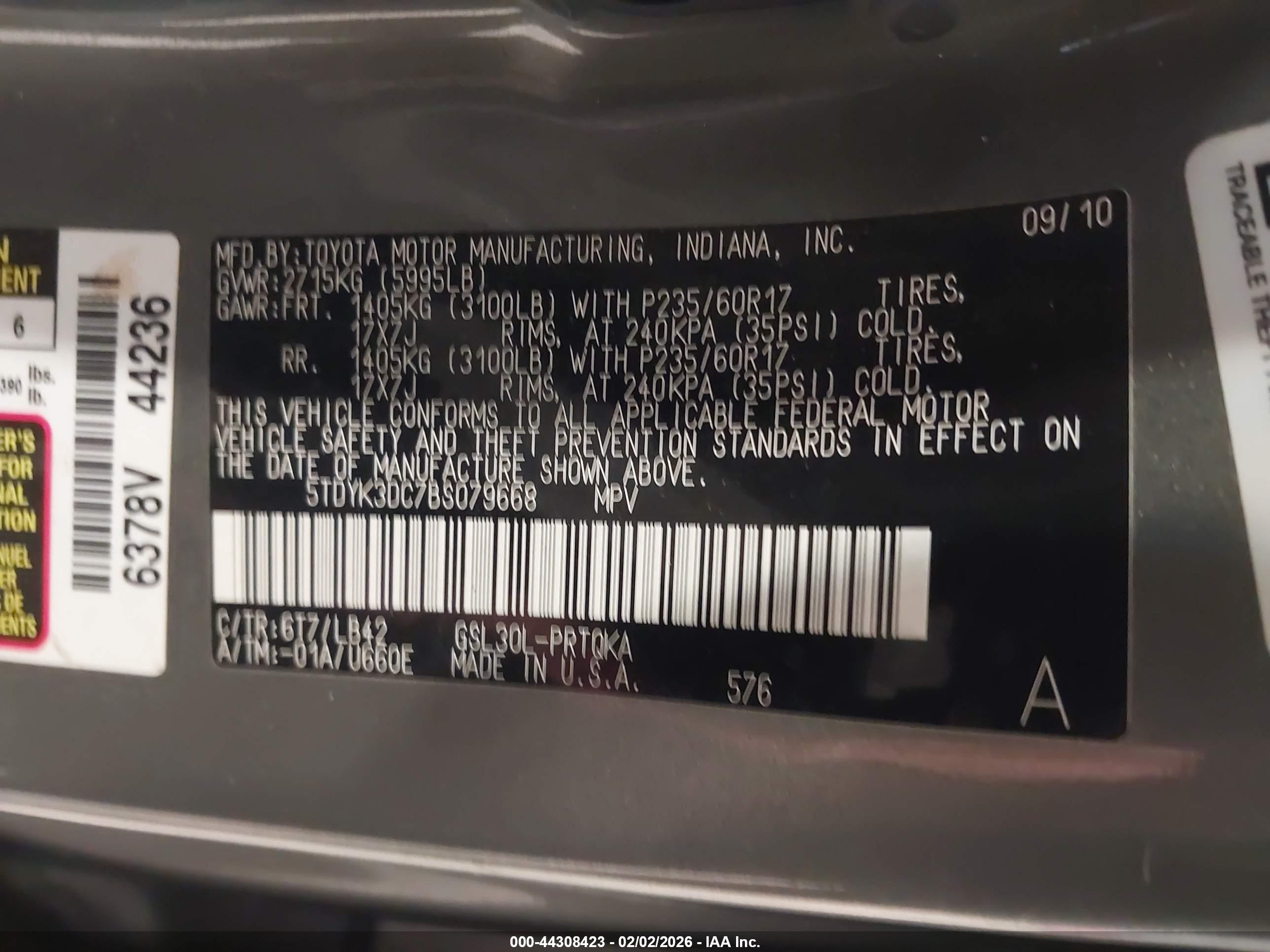 TOYOTA SIENNA image 9