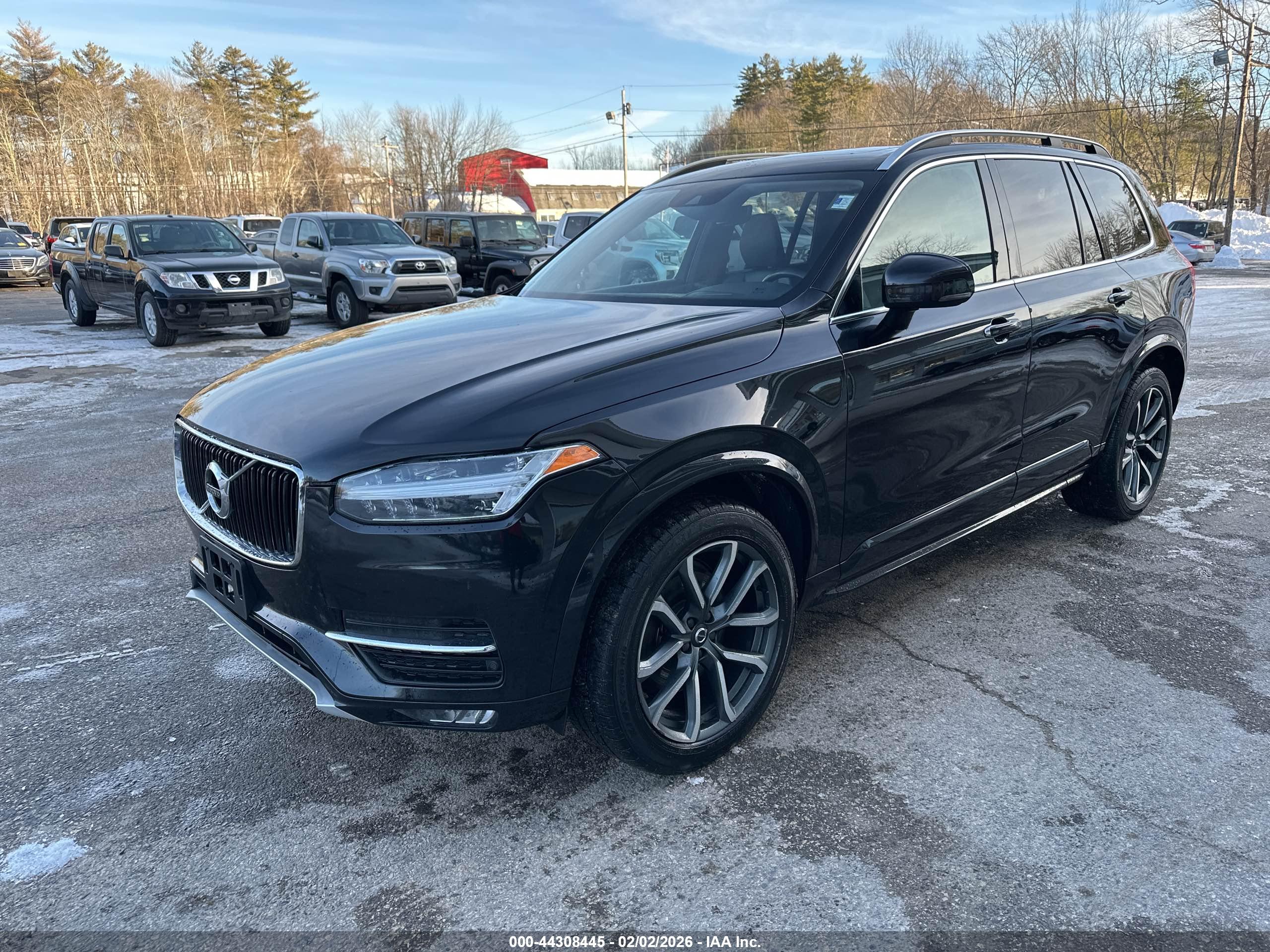 VOLVO XC90 image 2