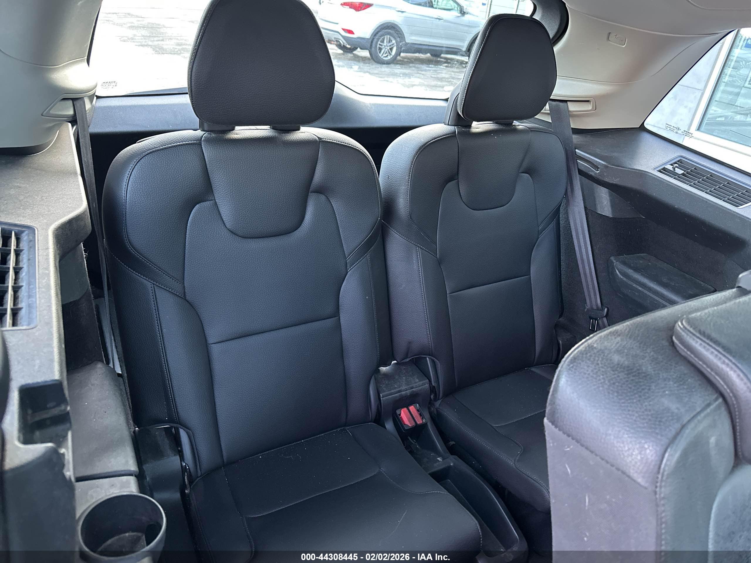 VOLVO XC90 image 6