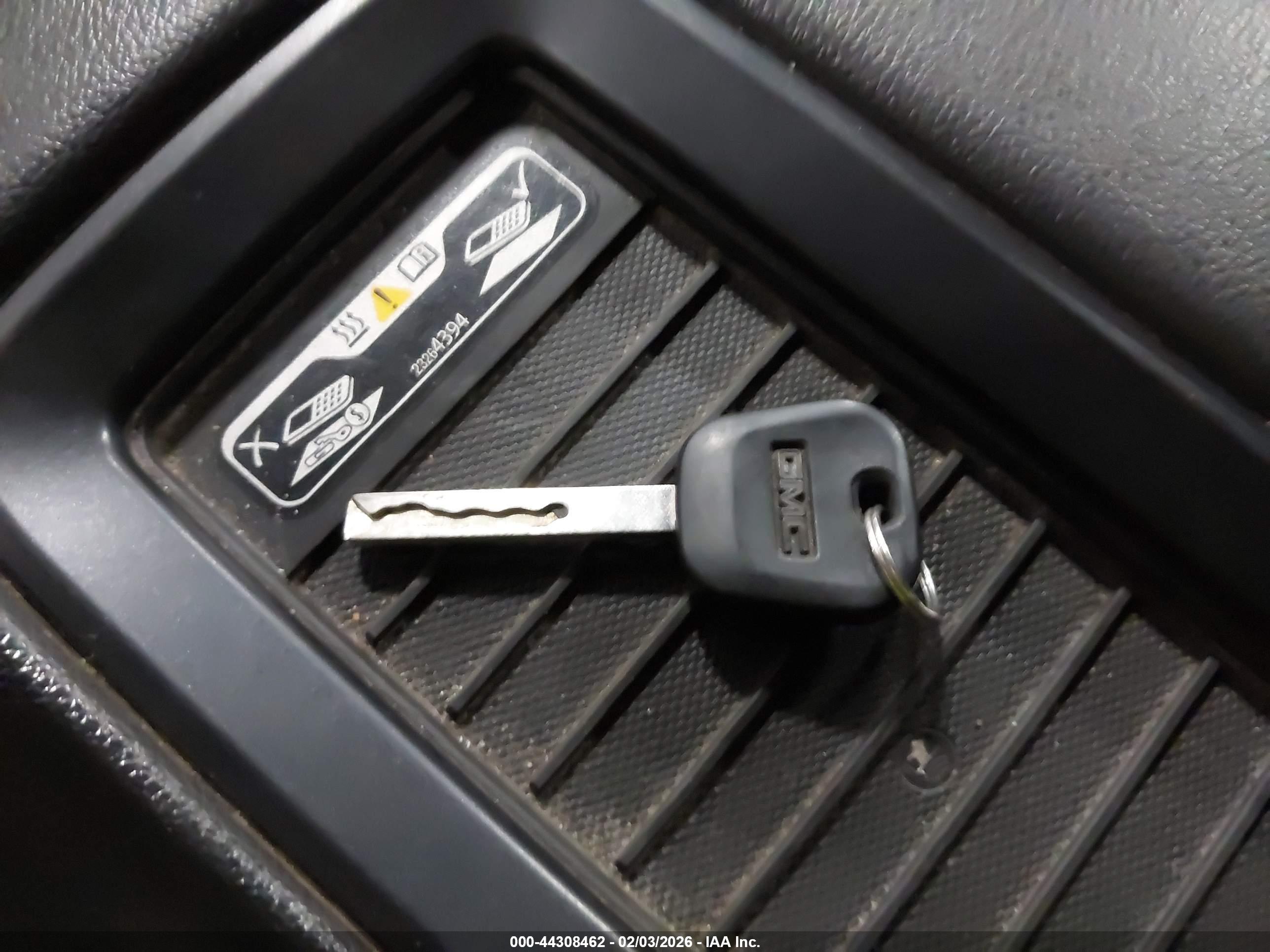 GMC SIERRA image 11
