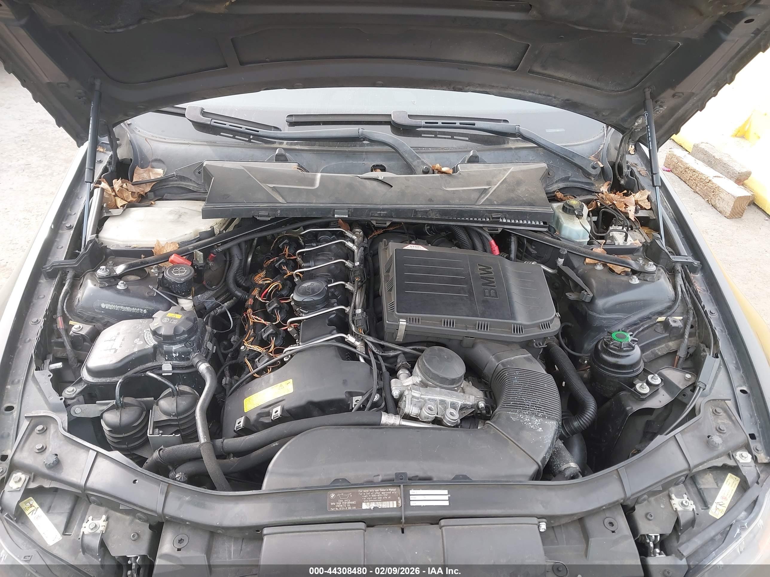 BMW 335I image 10
