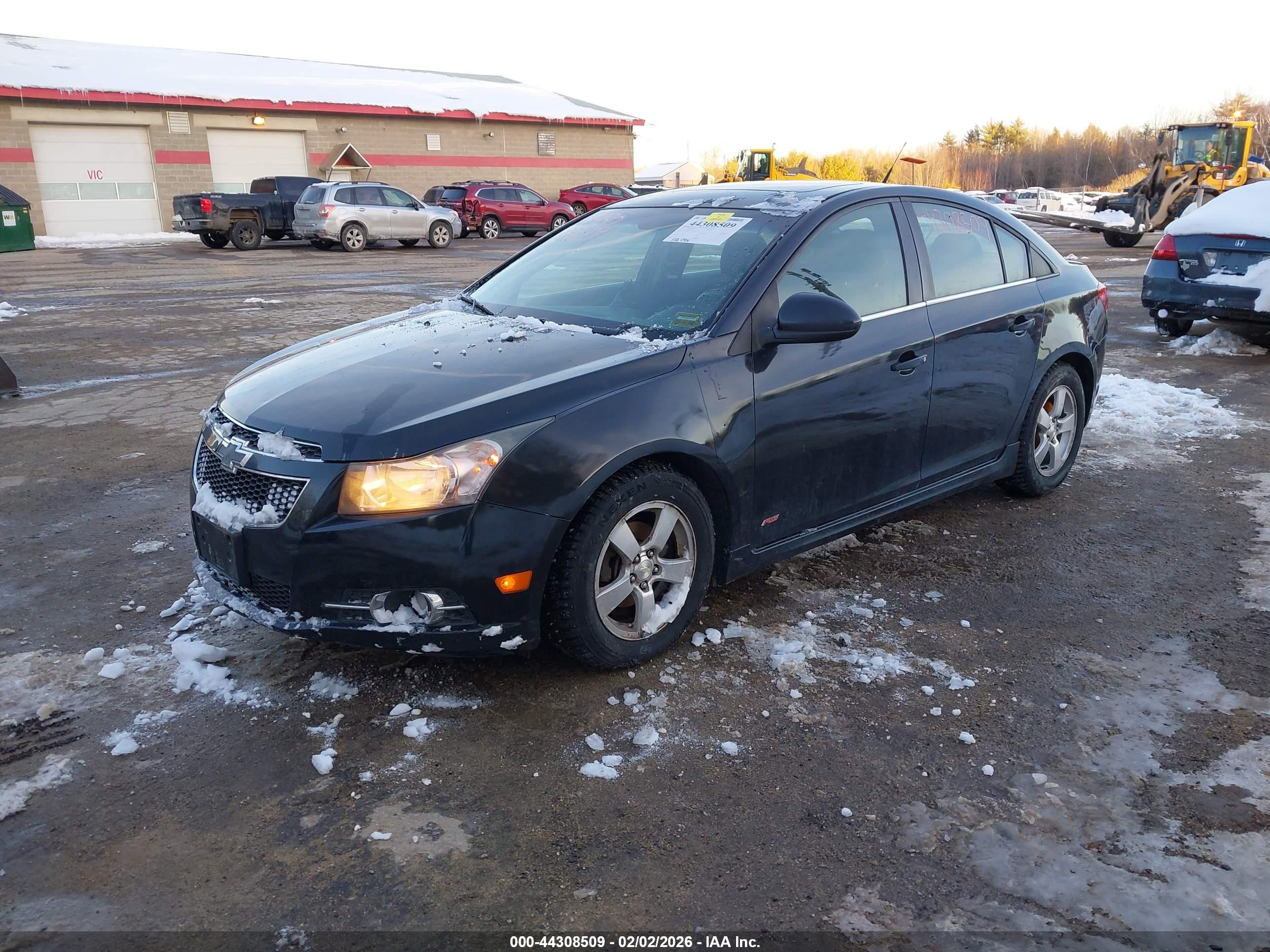 CHEVROLET CRUZE image 2